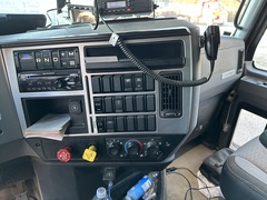 2021 MACK GR64F - Image 9