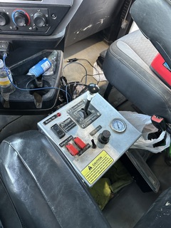 2021 MACK GR64F - Image 10