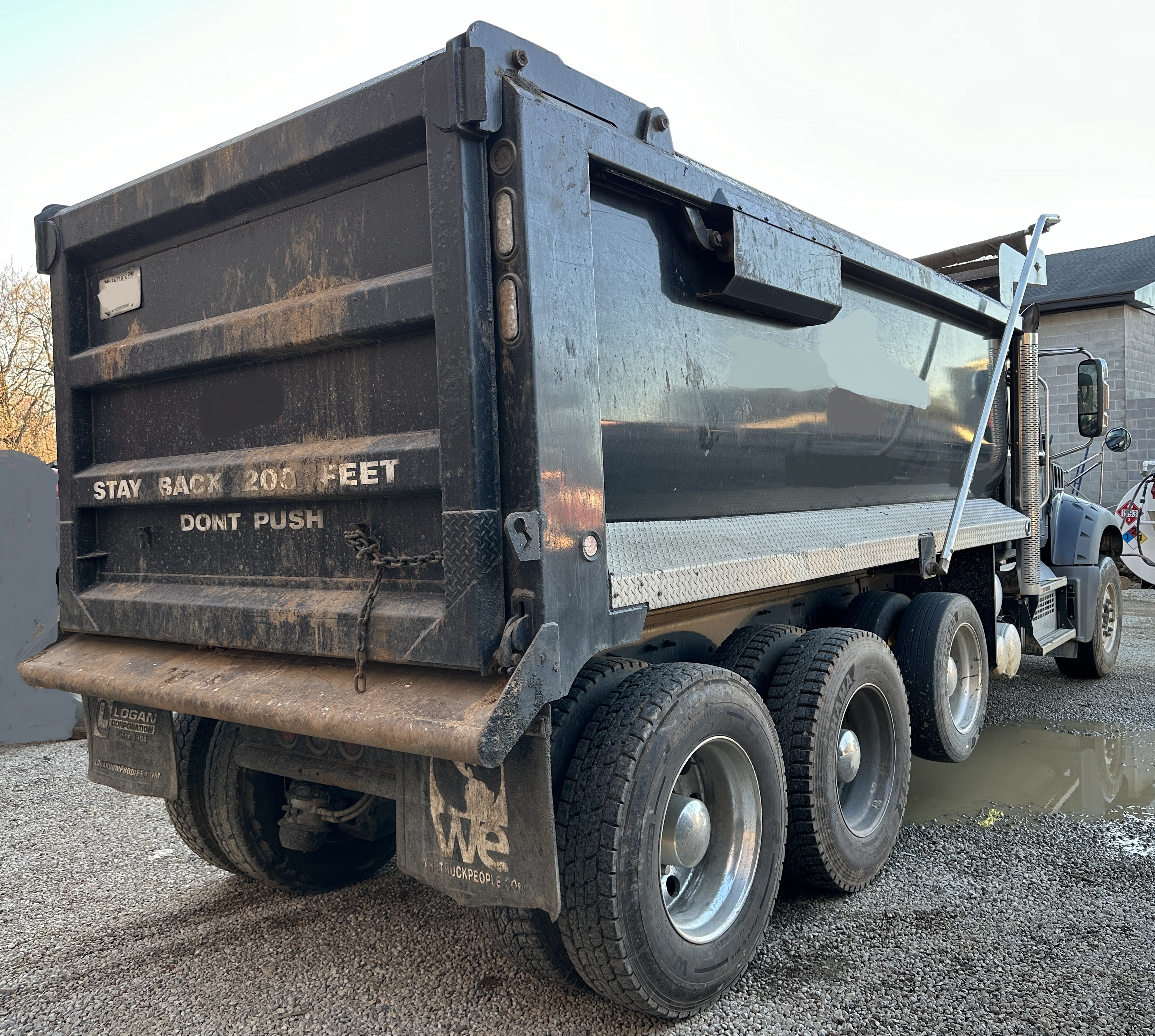 2021 MACK GR64F - view 4 of 22