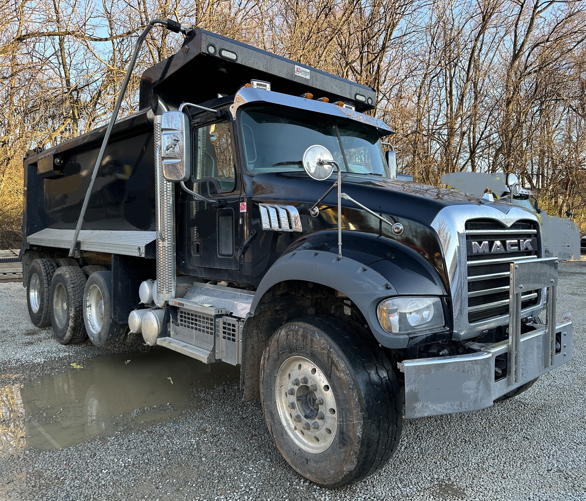 2021 MACK GR64F - Image 5