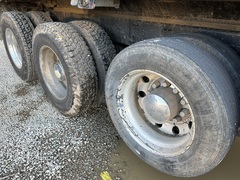 2021 MACK GR64F - Image 14