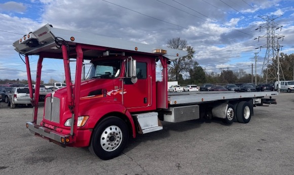 2008 KENWORTH T370