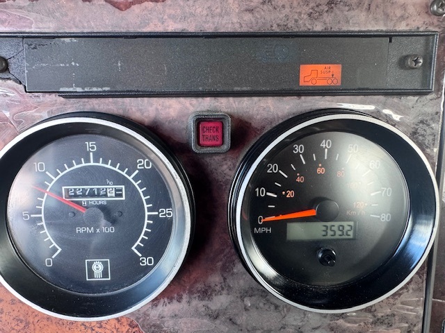 2008 KENWORTH T370 - Image 17