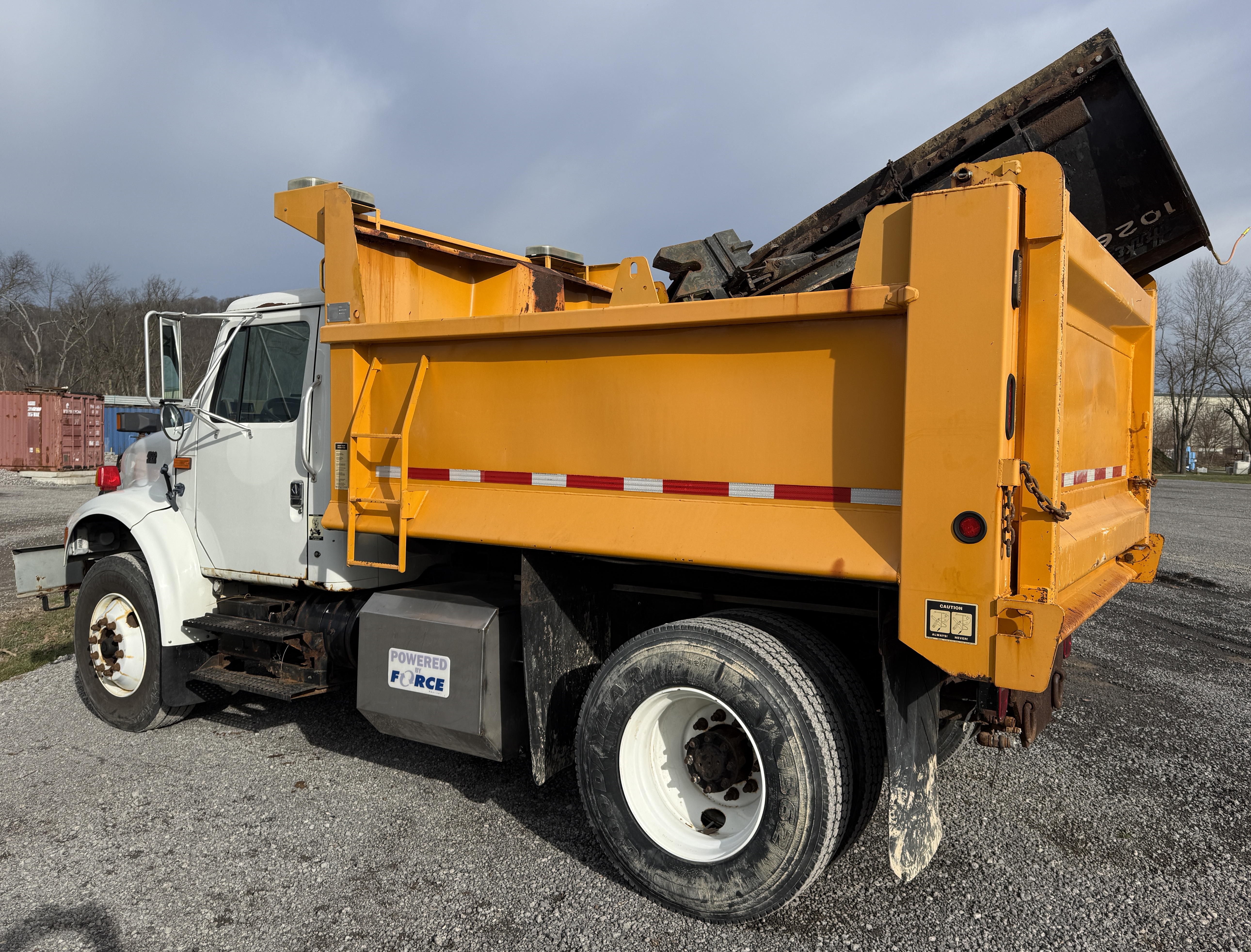 1995 INTERNATIONAL 4700 - view 3 of 35