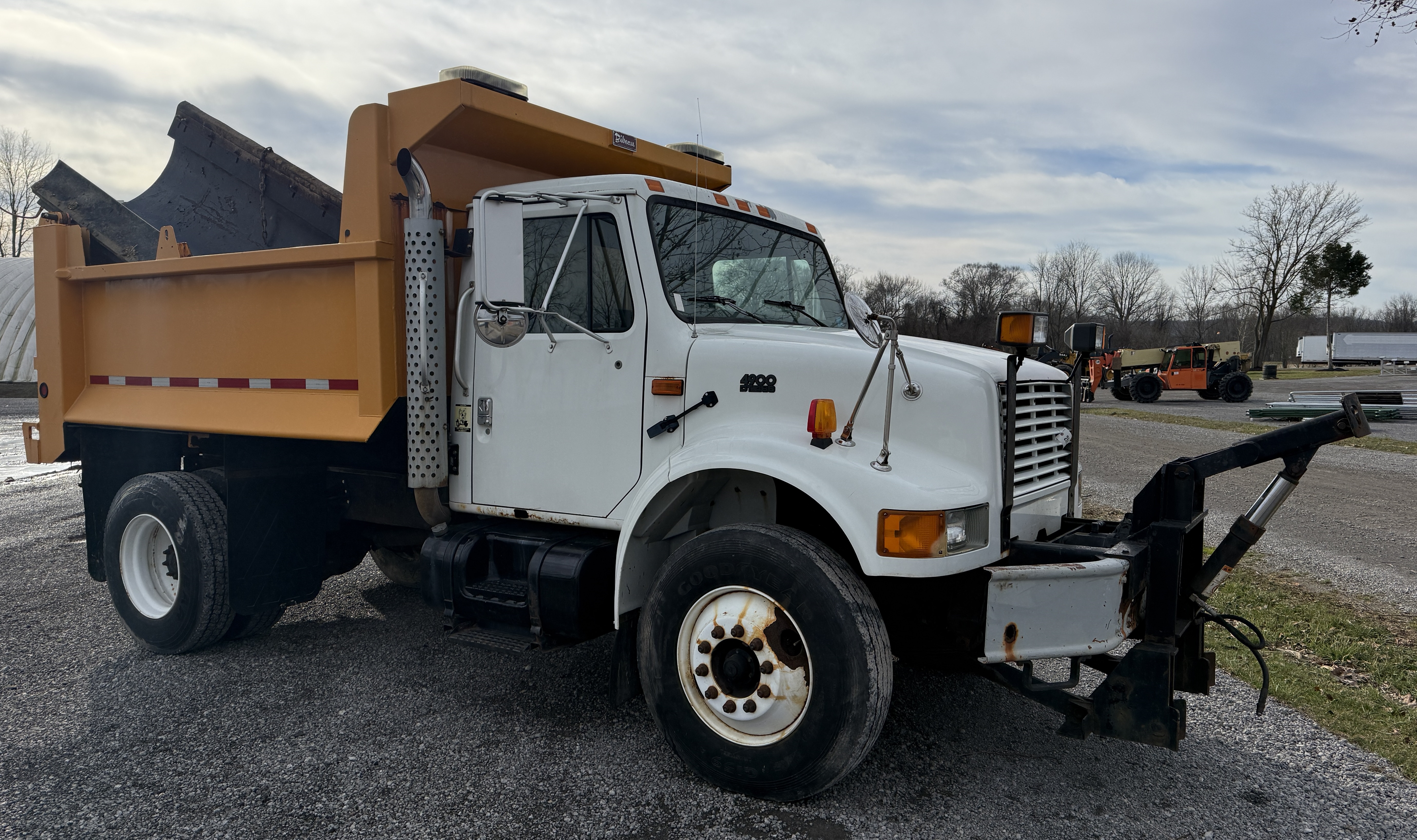 1995 INTERNATIONAL 4700 - view 9 of 35