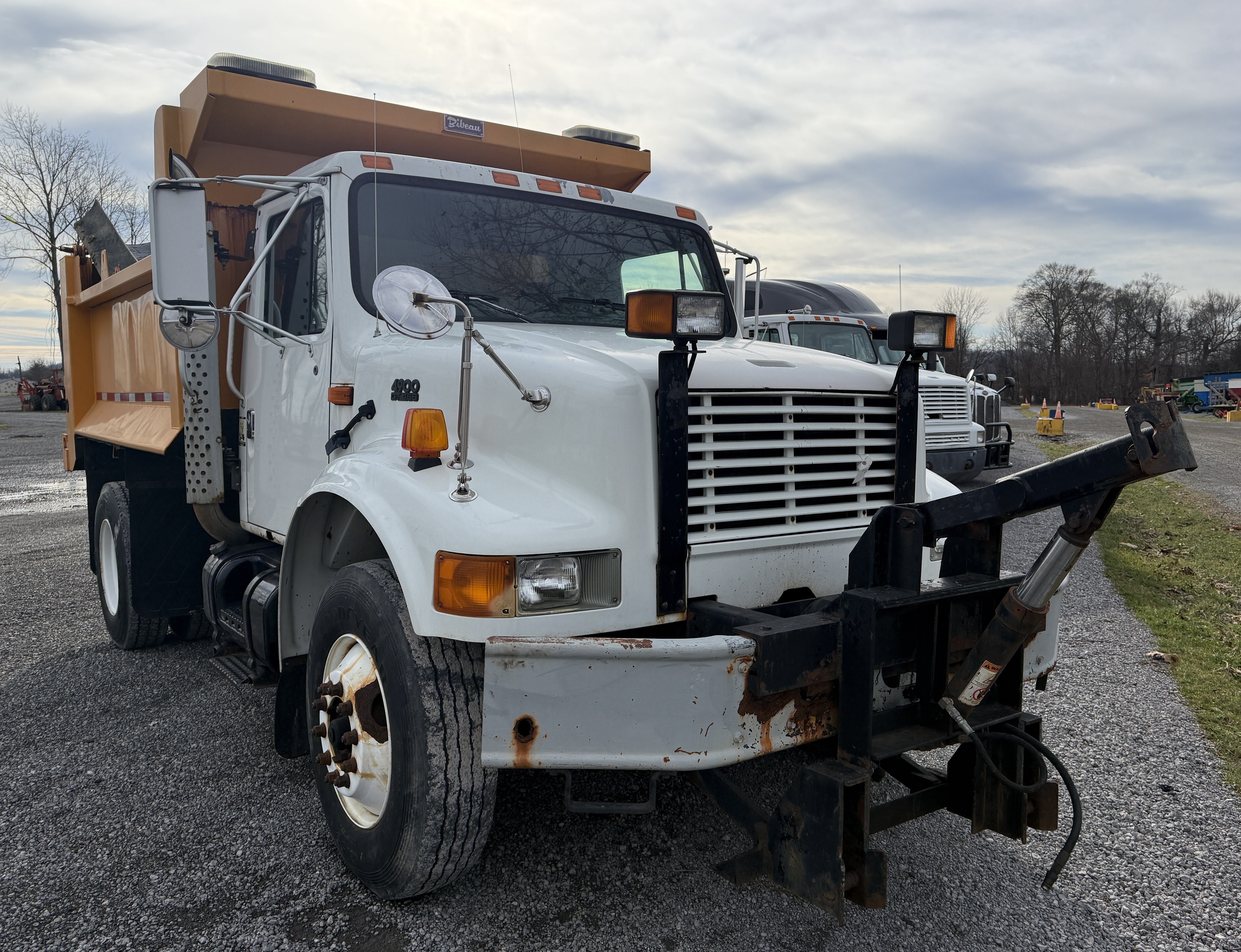1995 INTERNATIONAL 4700 - Image 10
