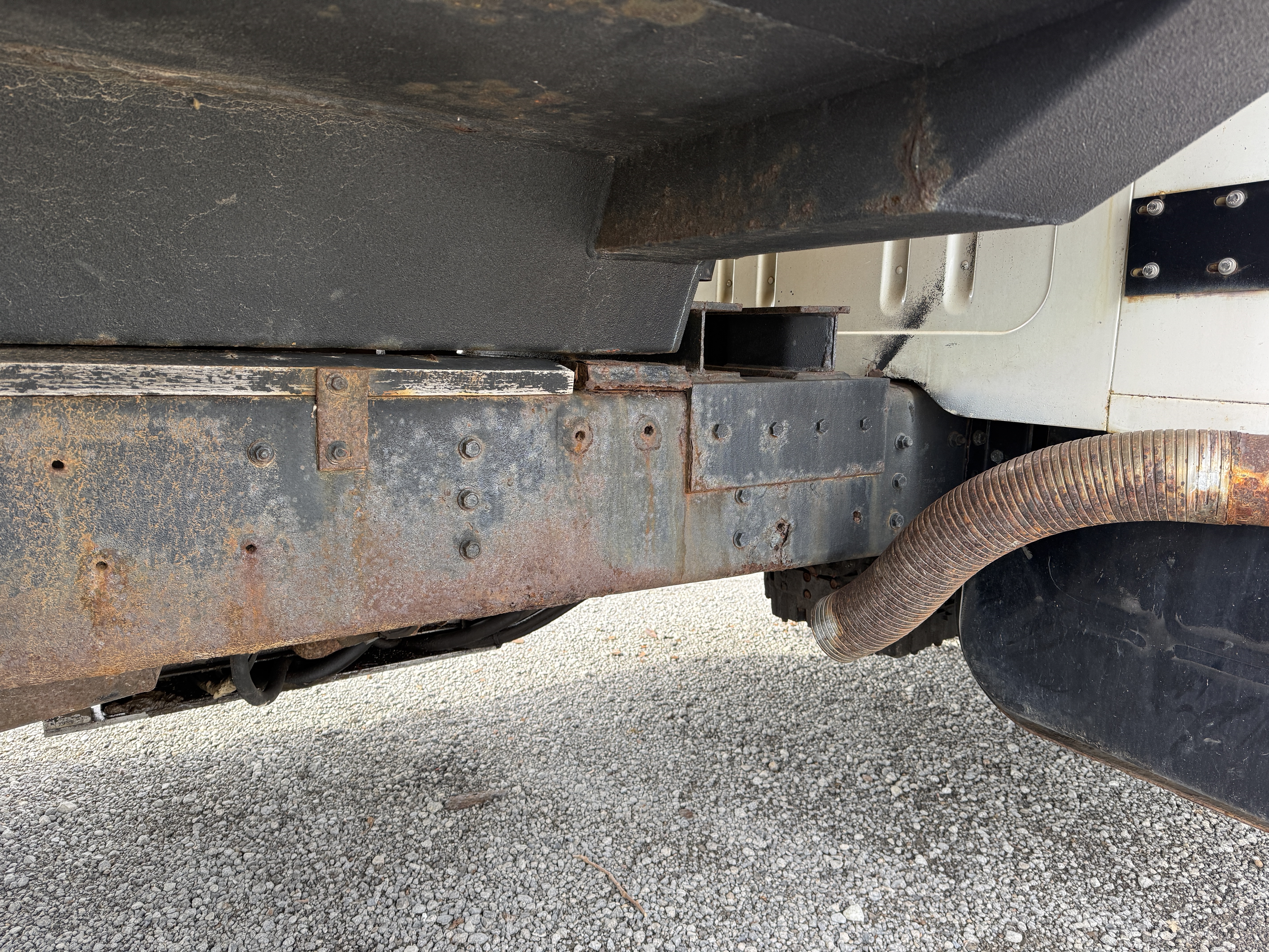 1995 INTERNATIONAL 4700 - Image 23