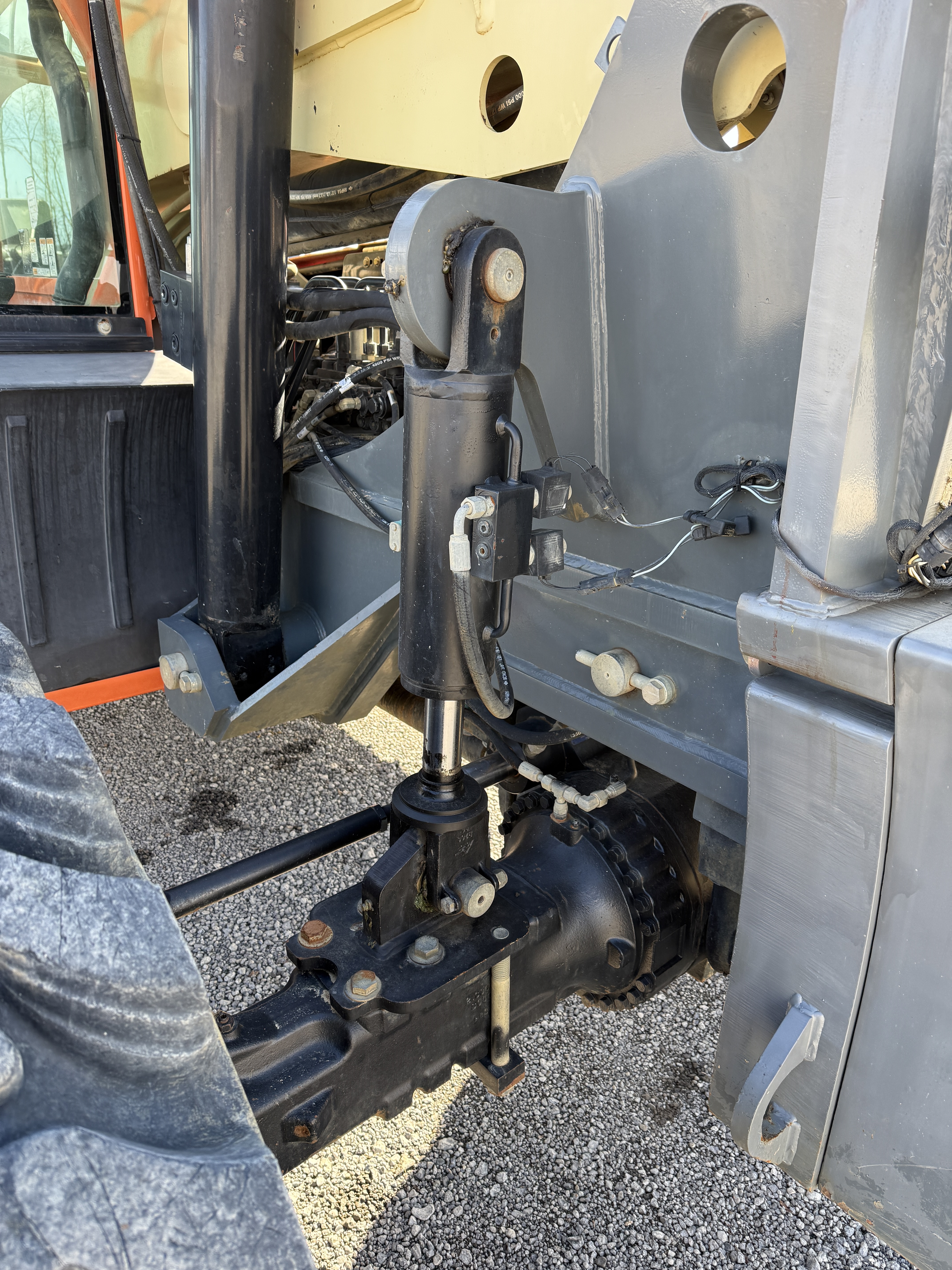 2011 JLG G10-55A - view 17 of 30