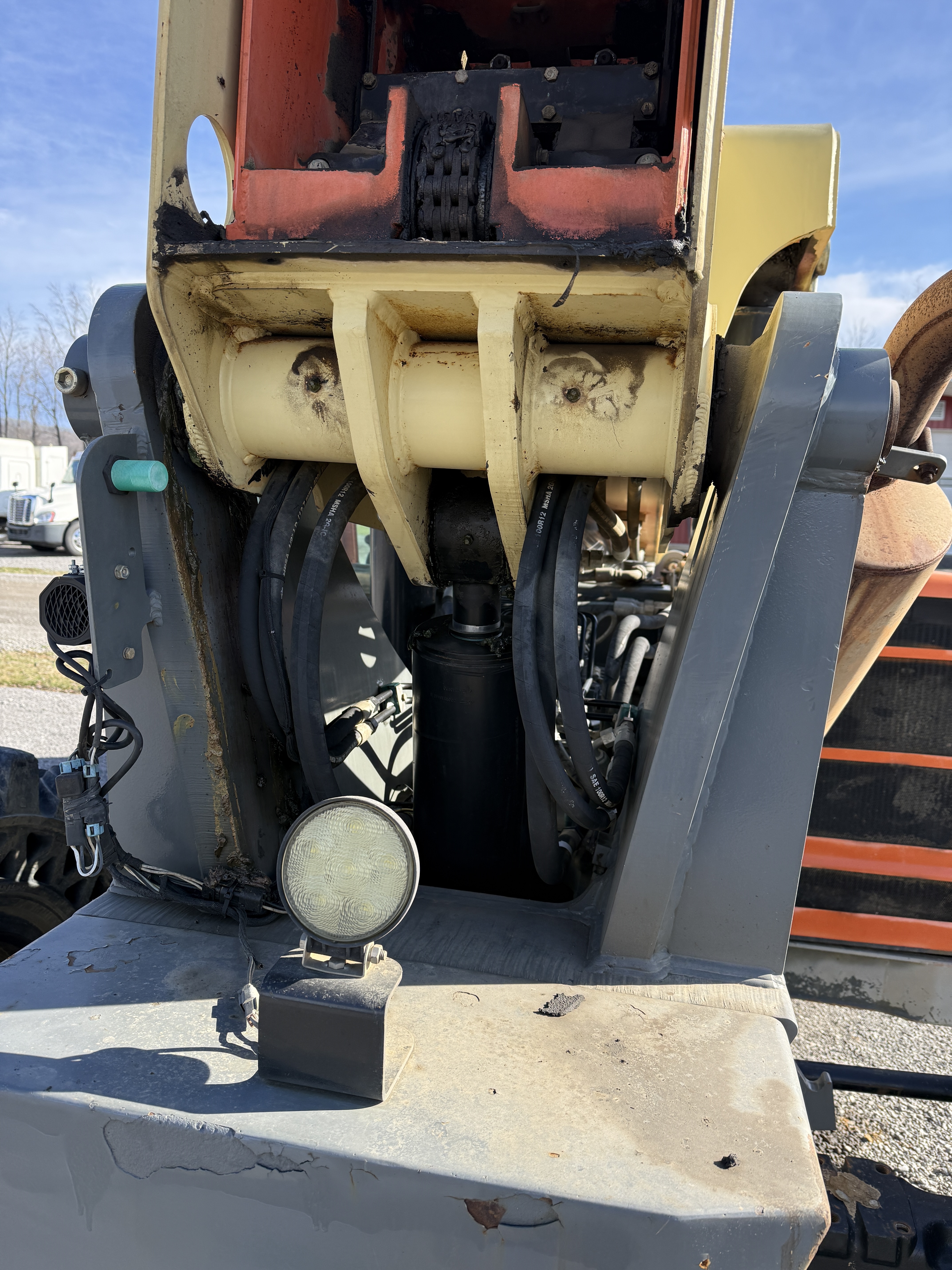 2011 JLG G10-55A - view 18 of 30