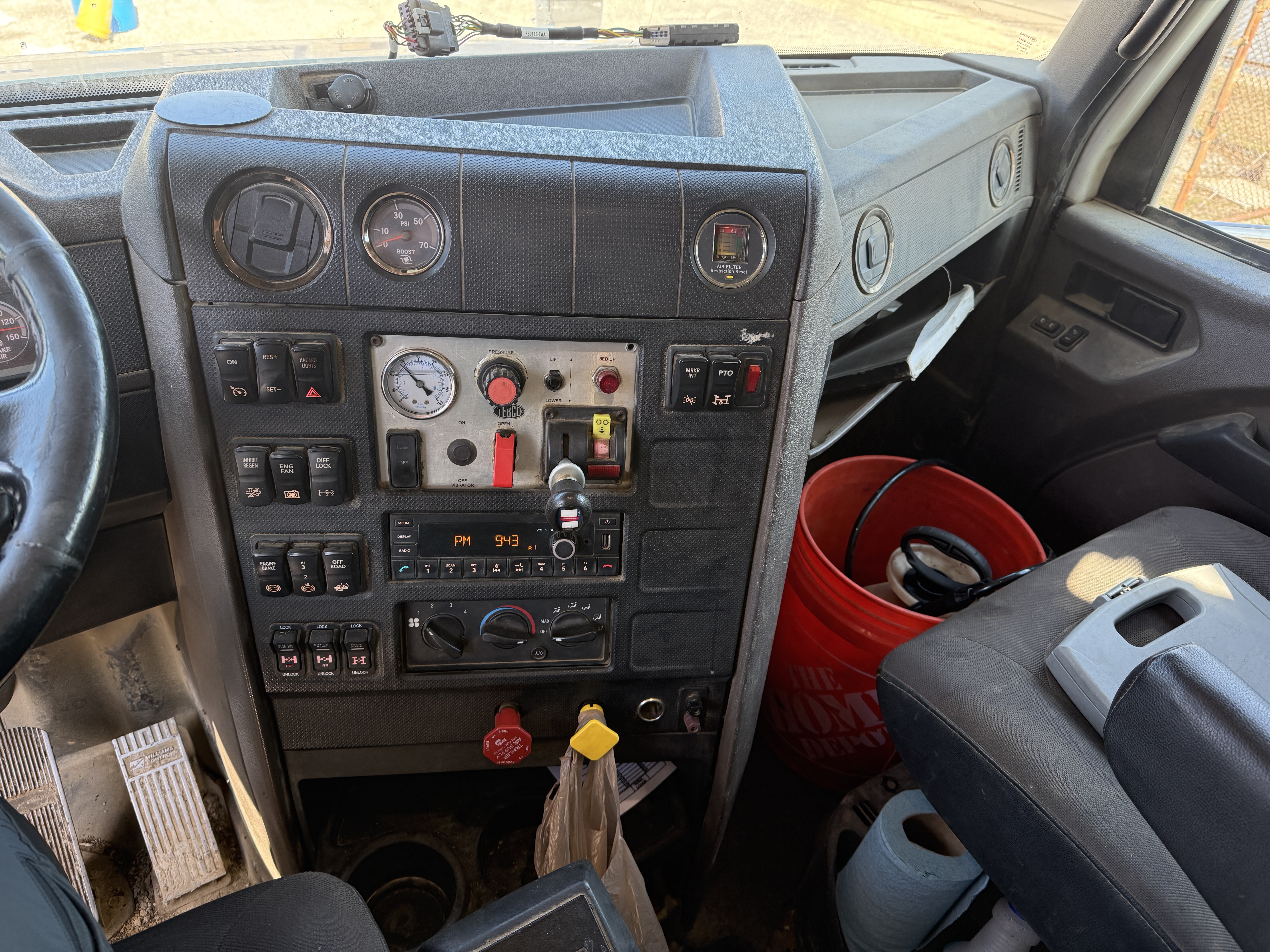 2021 INTERNATIONAL HX620 SBA - Image 30