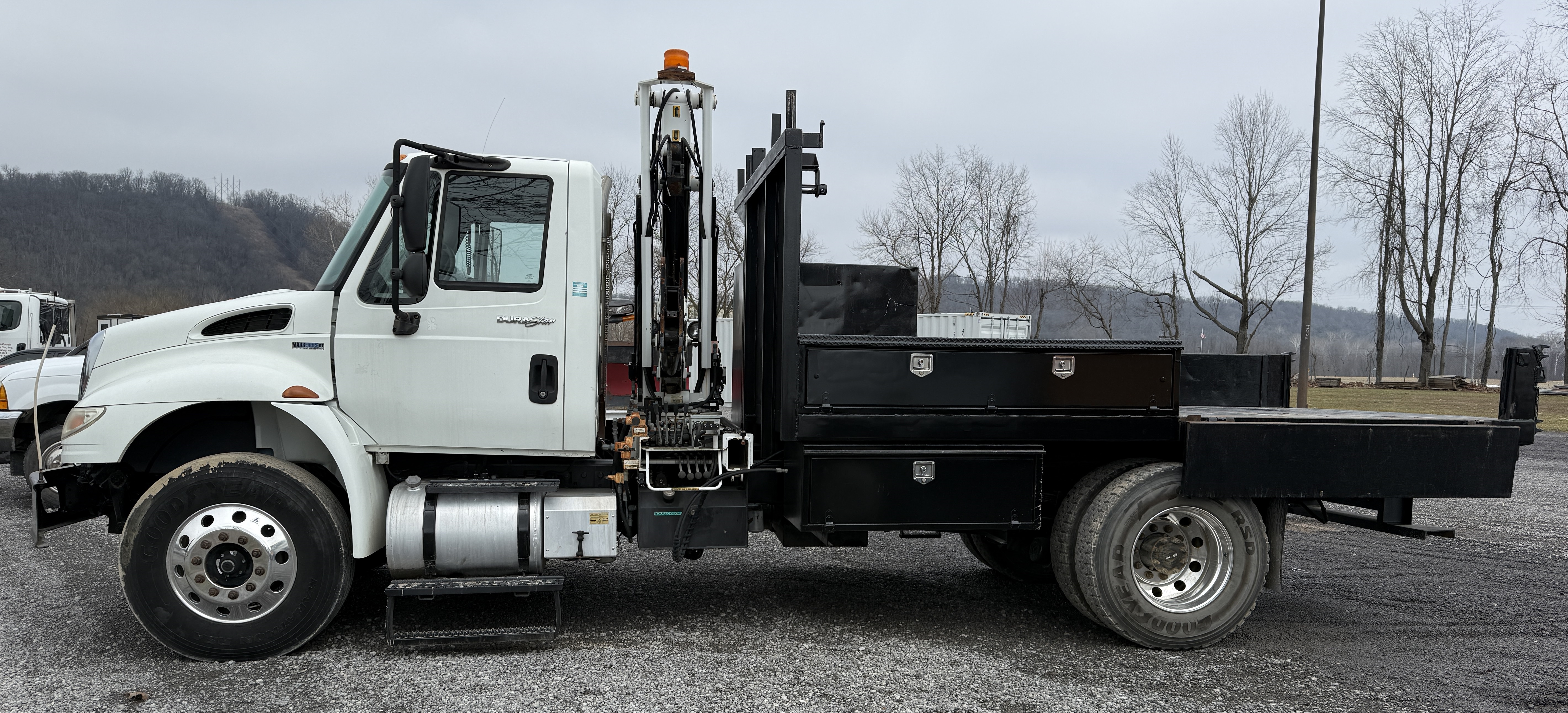 2010 IMT 5200 Series Model 780 - view 1 of 37