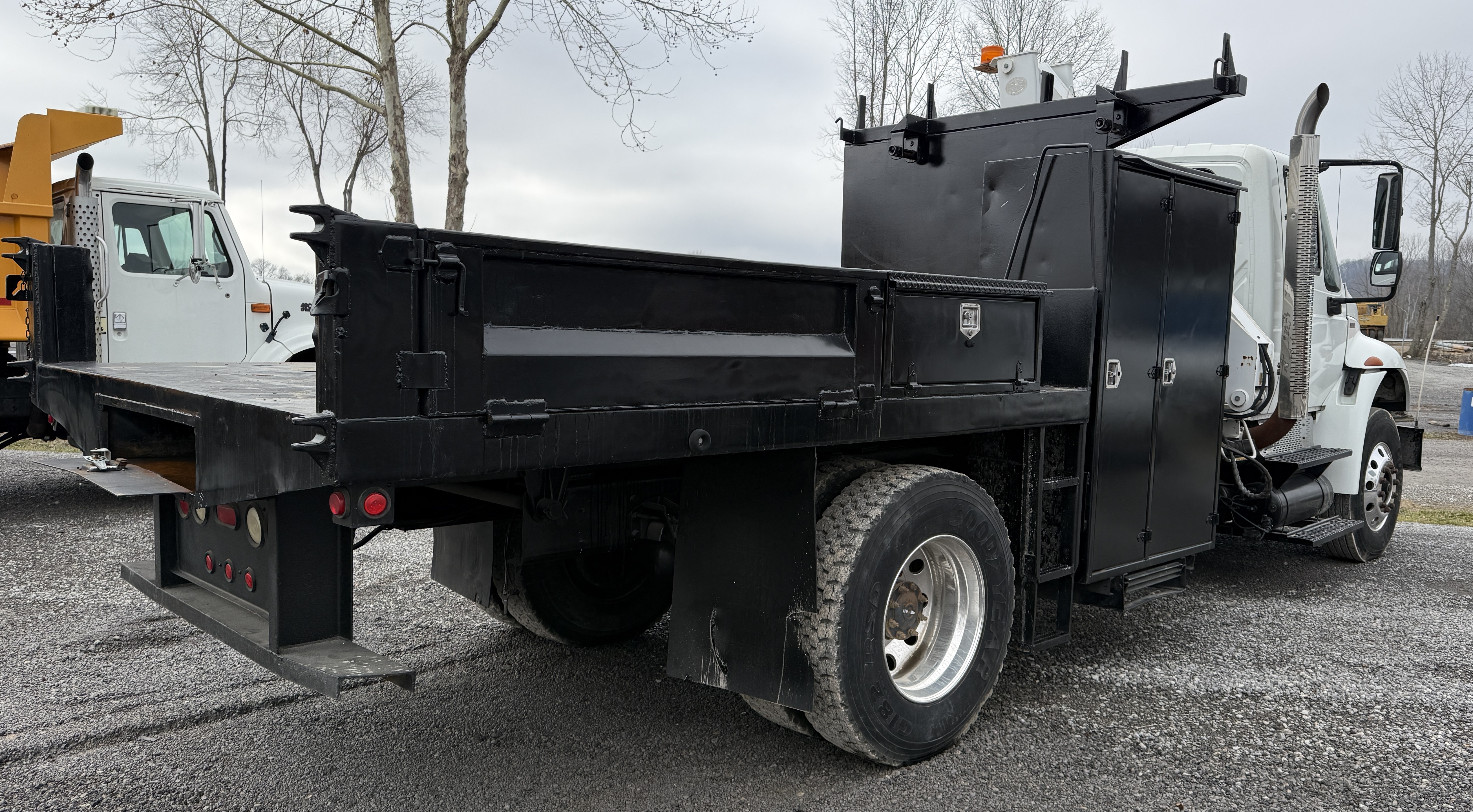 2010 IMT 5200 Series Model 780 - view 5 of 37