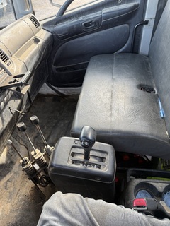 2019 HINO 268A - Image 32