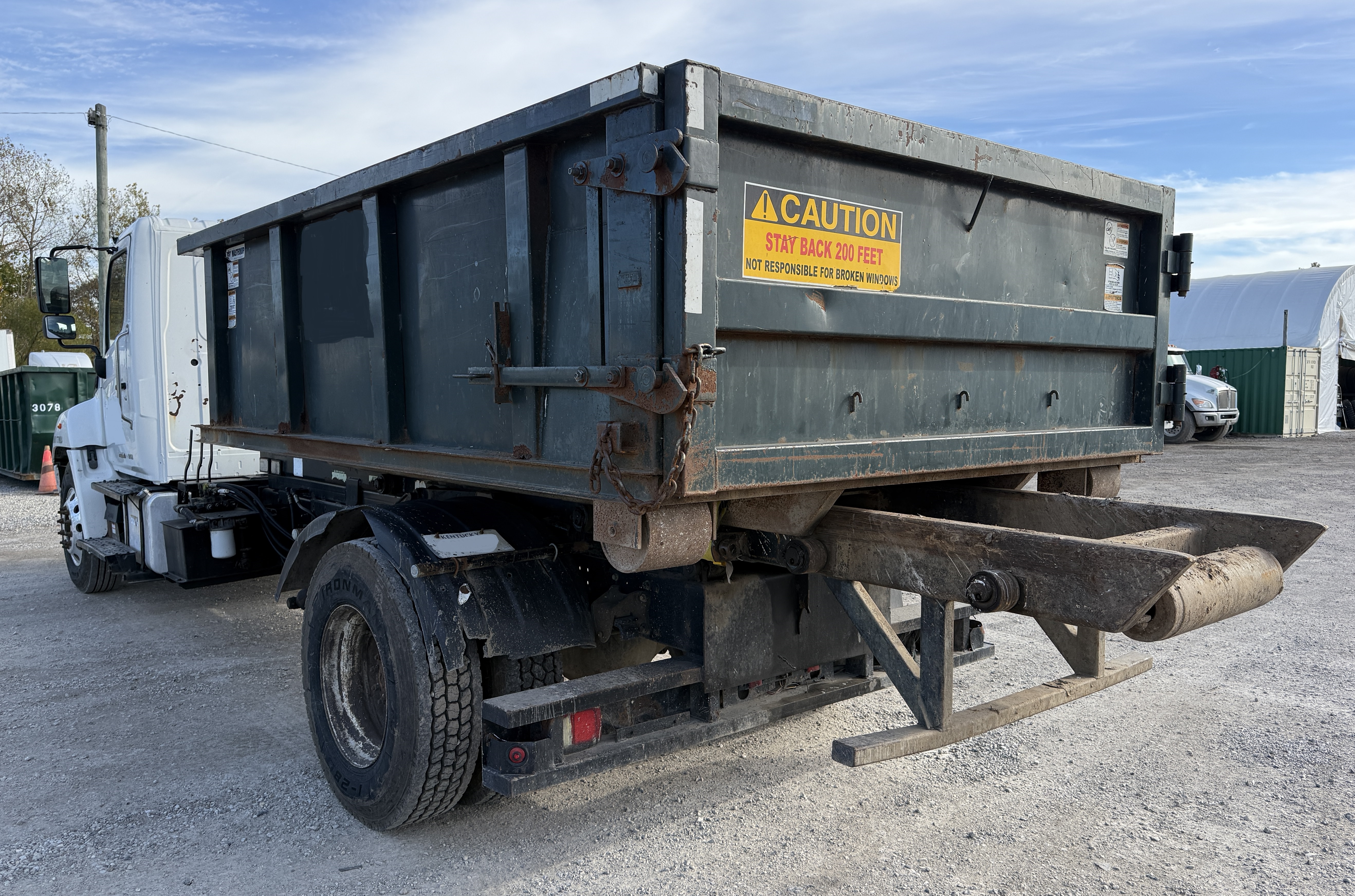 2019 HINO 268A - view 5 of 36