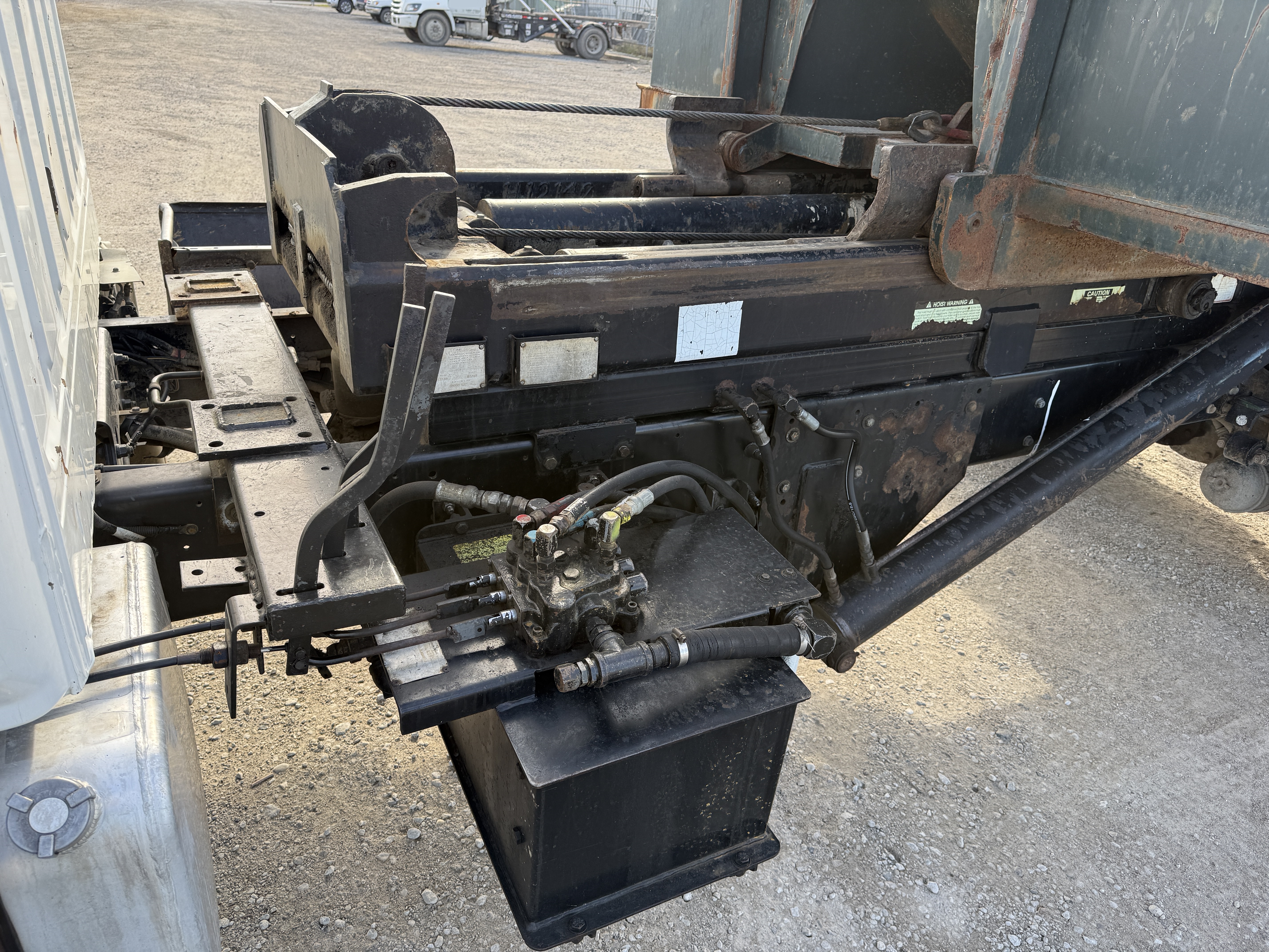 2019 HINO 268A - Image 13