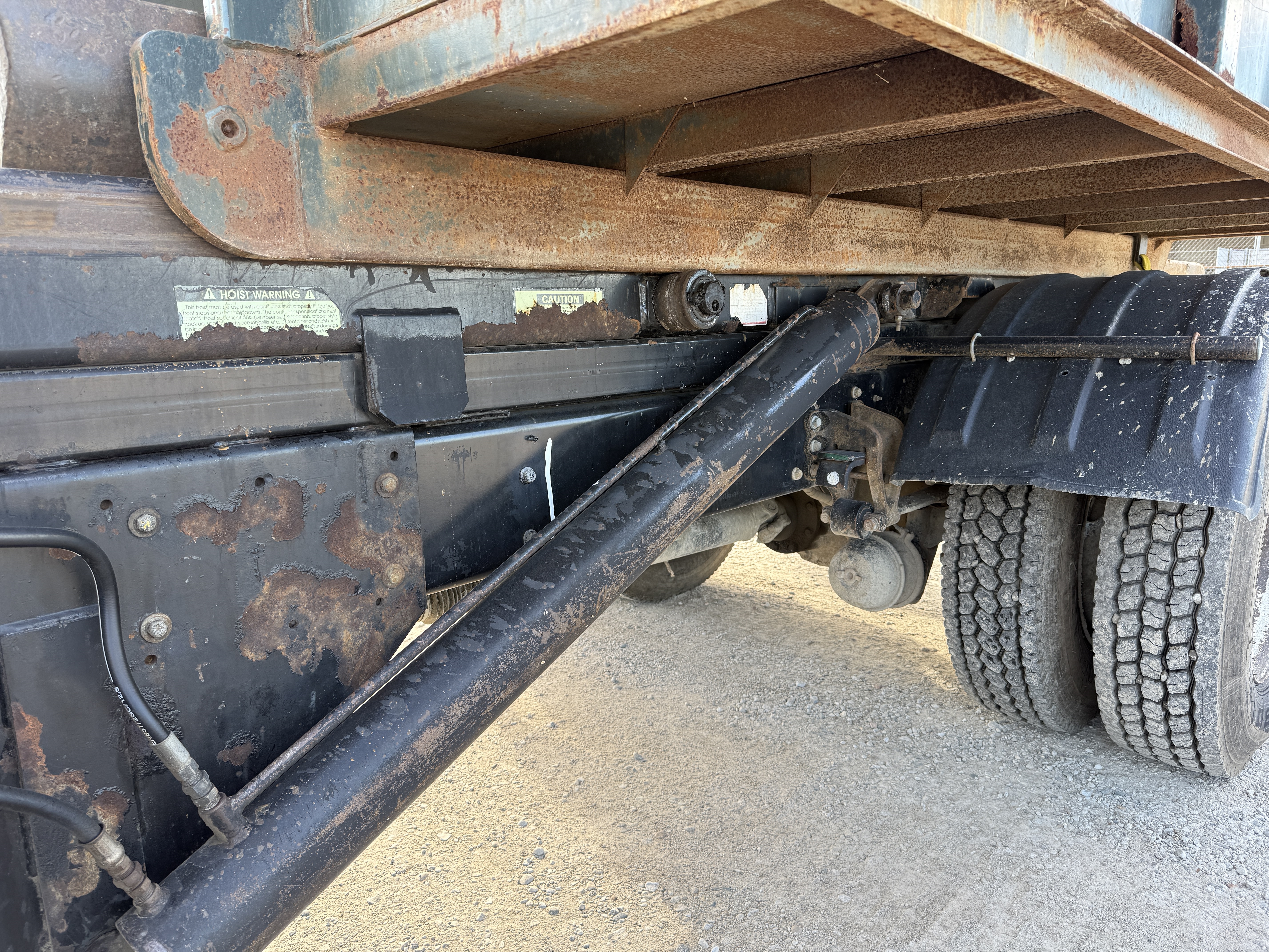 2019 HINO 268A - view 14 of 36