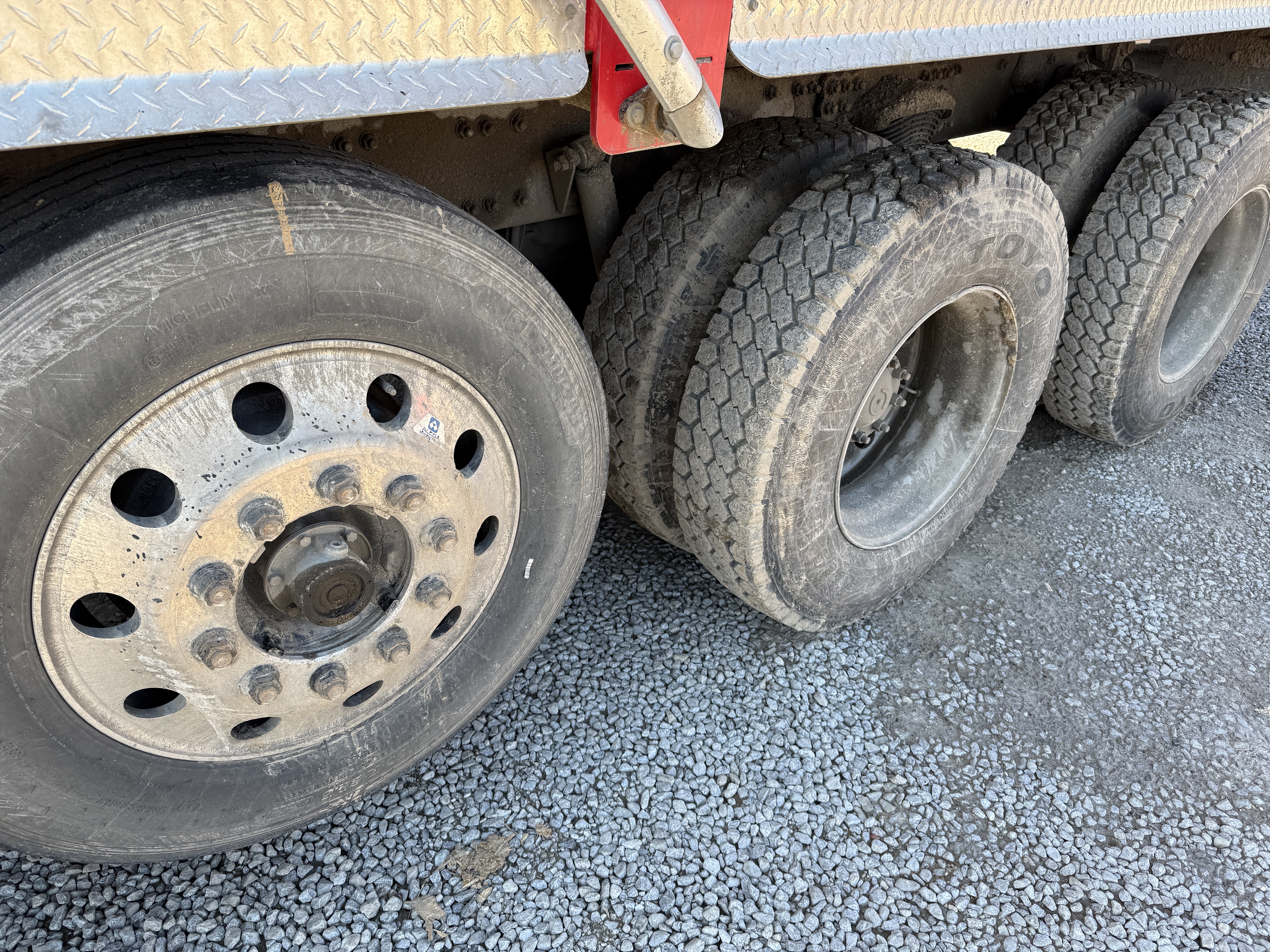 2023 WESTERN STAR 4700 SB - view 14 of 23