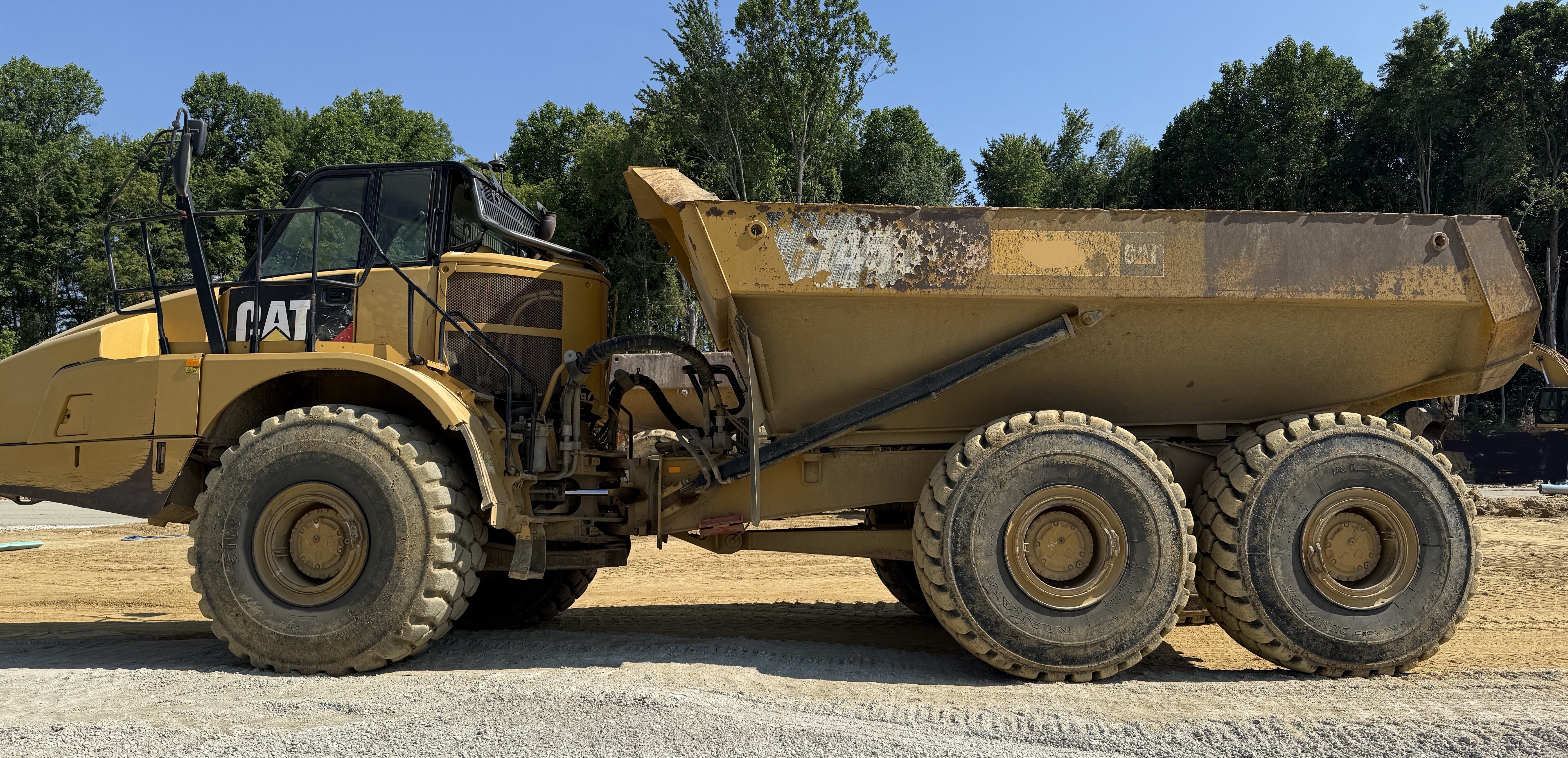 2017 CATERPILLAR 745C - view 2 of 33