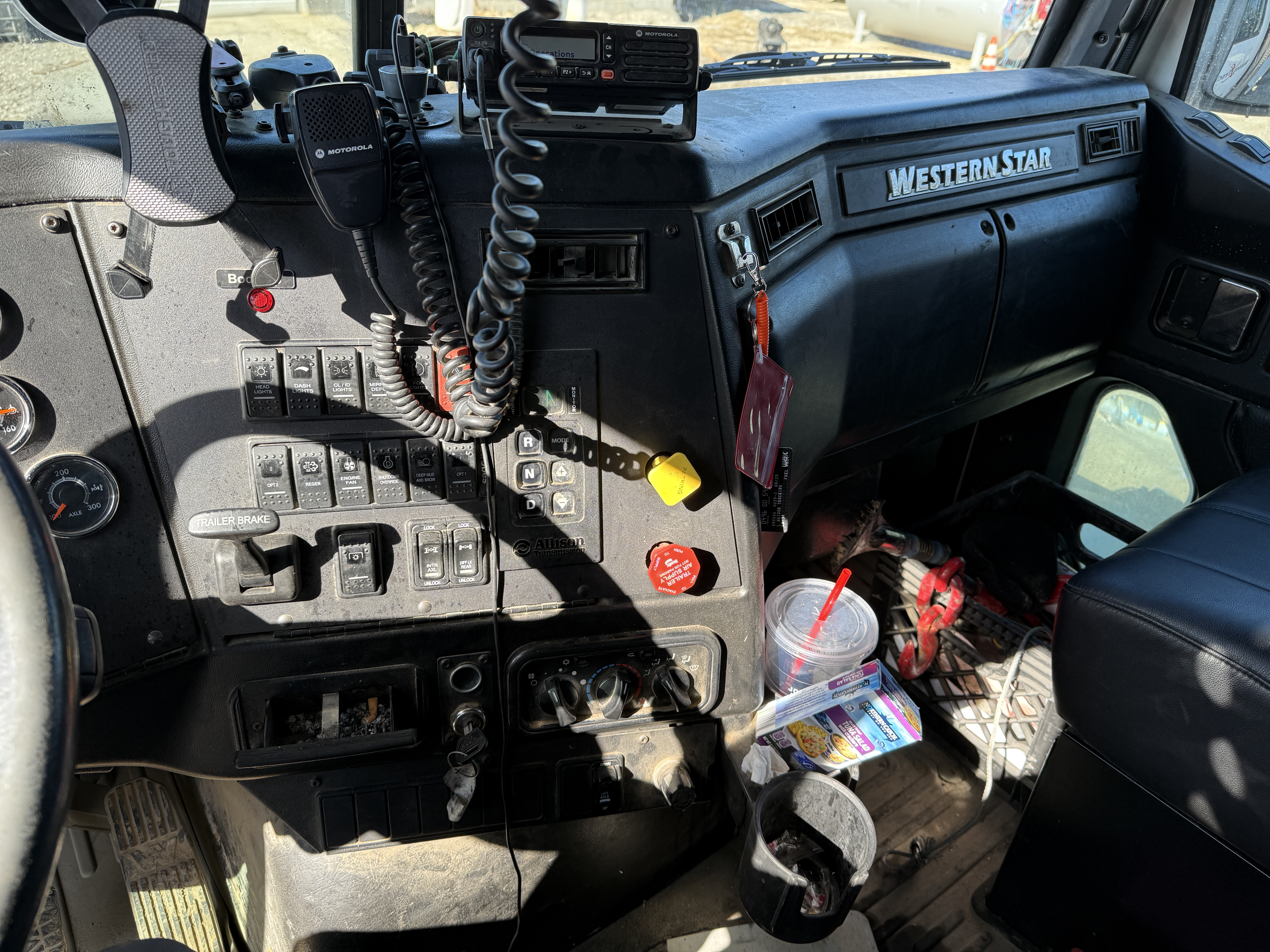 2022 WESTERN STAR 4700 SB - Image 9