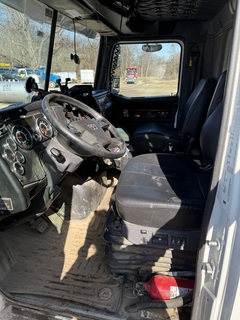 2022 WESTERN STAR 4700 SB - Image 10