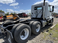 2012 VOLVO VNL64T300 - Image 6