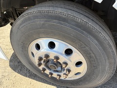 2012 VOLVO VNL64T300 - Image 16