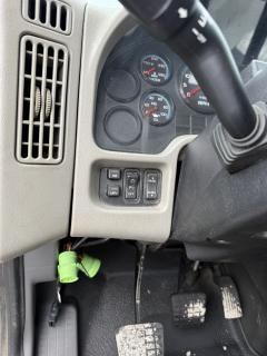 2010 INTERNATIONAL 4300 SBA - Image 33