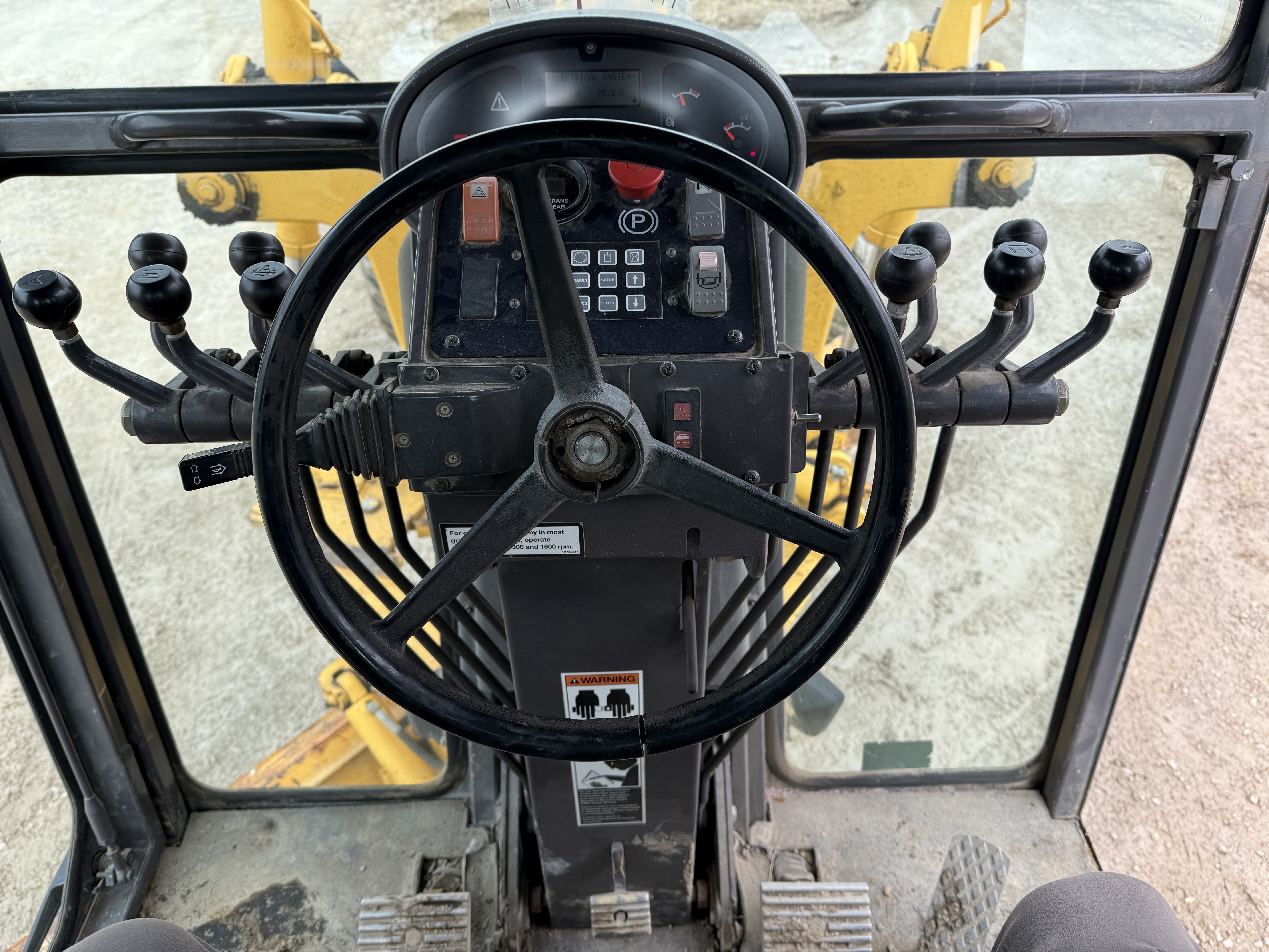 2005 VOLVO G730B - Image 8