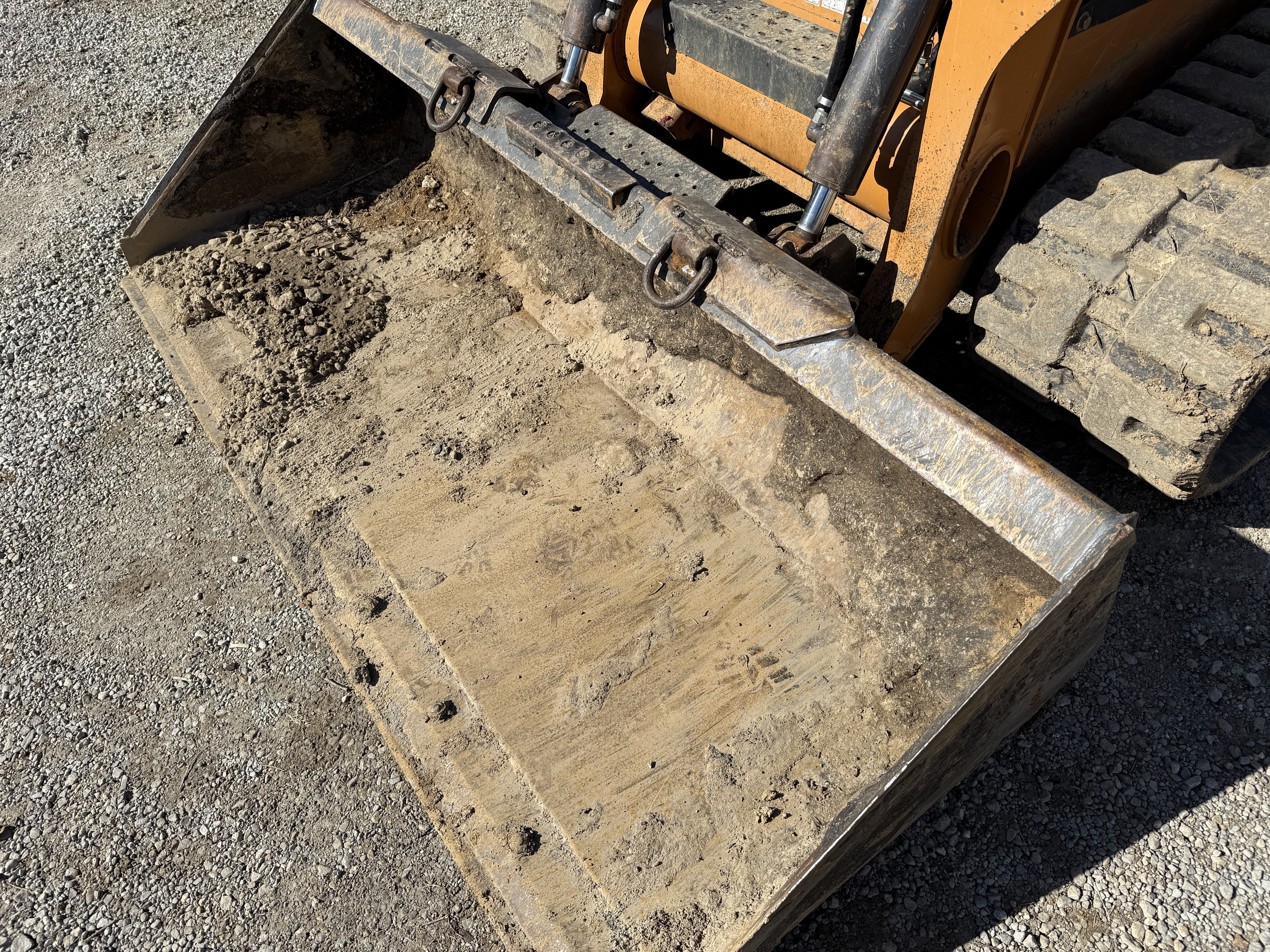 2017 CASE TV380 - view 15 of 21