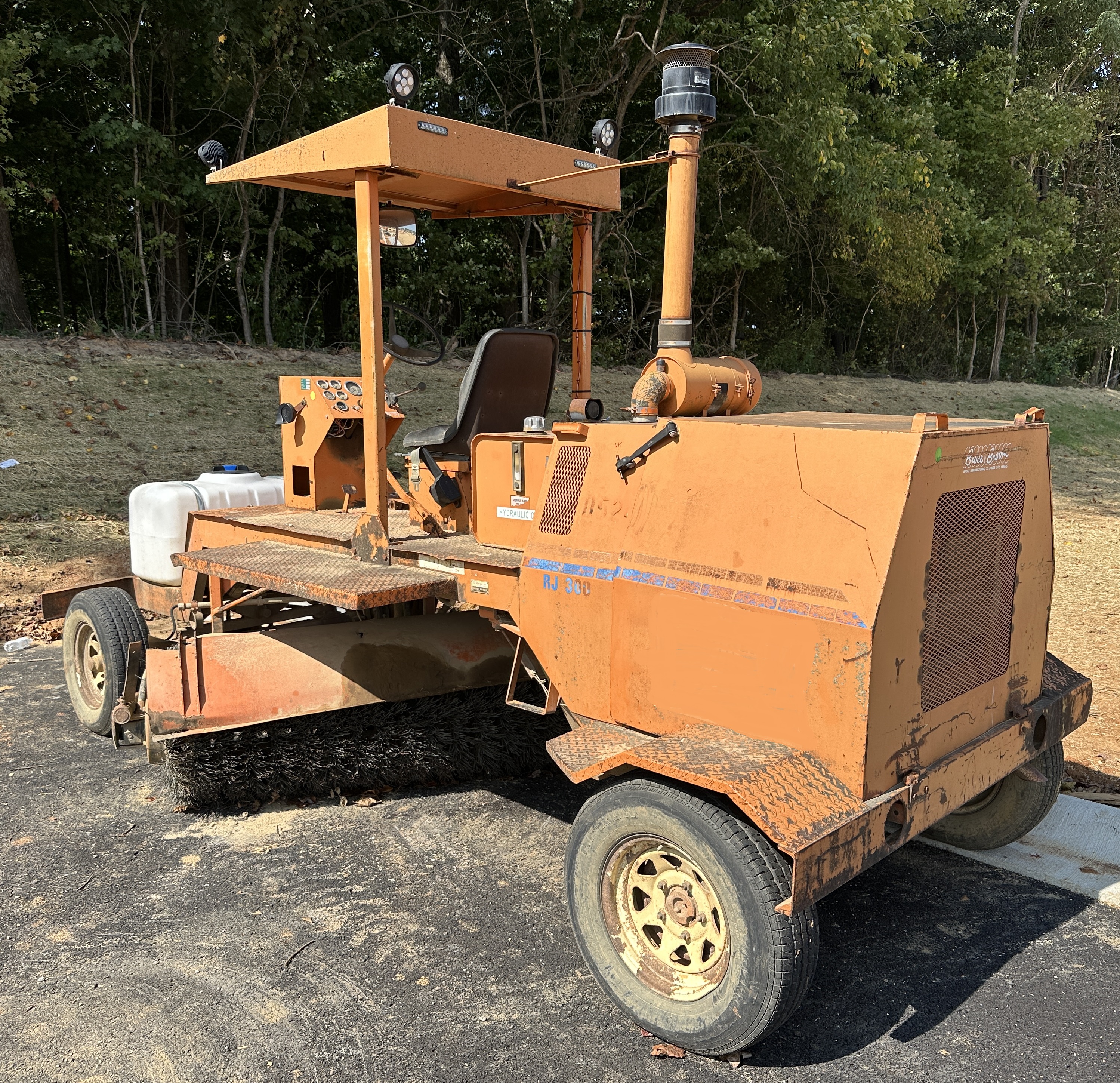 1996 BROCE RC300 - view 2 of 23