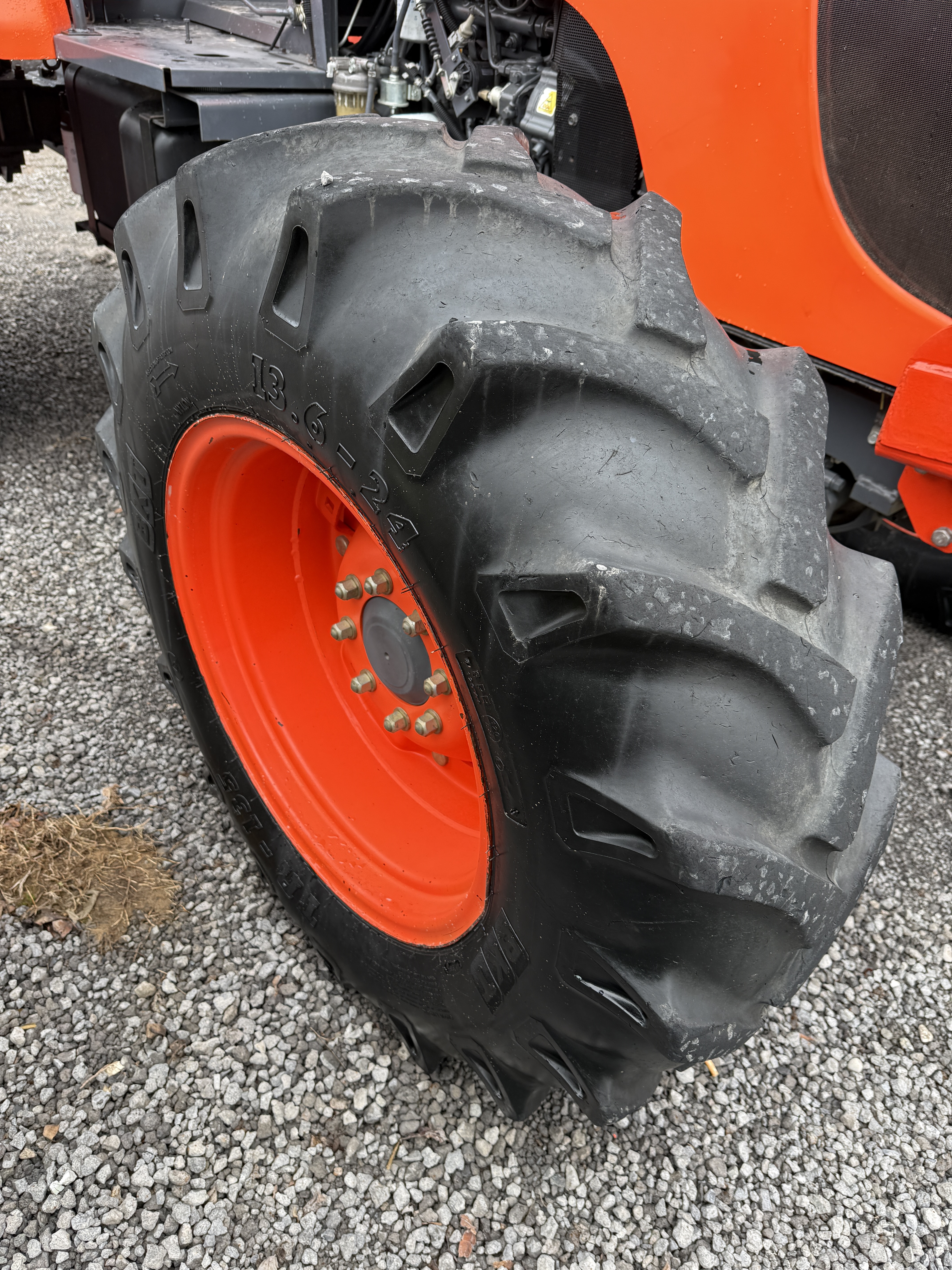 2014 KUBOTA M108S - Image 16