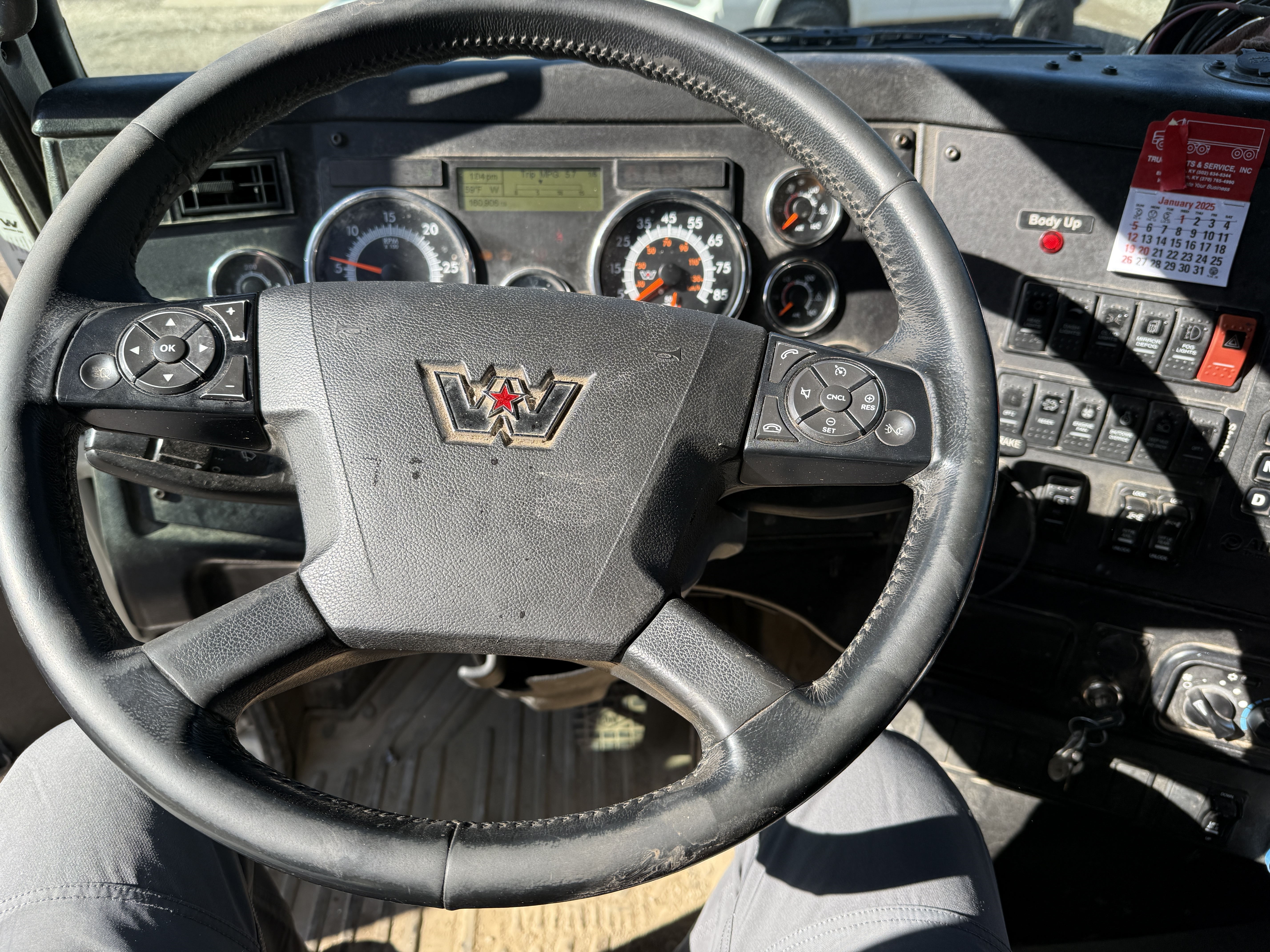 2022 WESTERN STAR 4700 SBA - view 8 of 23