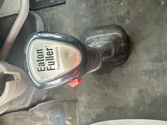 2011 VOLVO VNL 64T630 - Image 11