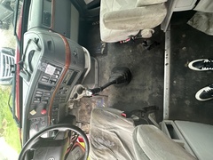 2011 VOLVO VNL 64T630 - Image 16