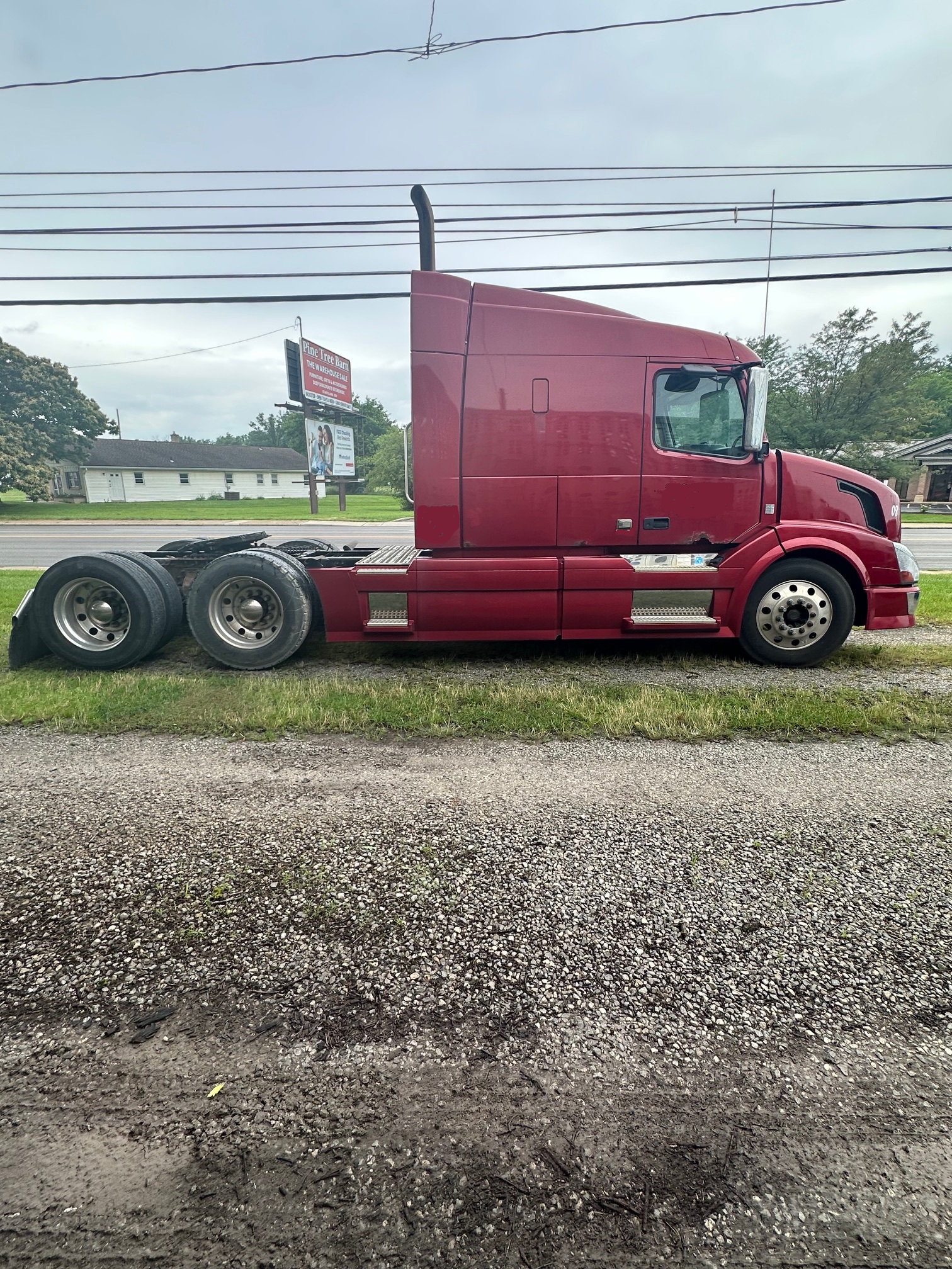 2011 VOLVO VNL 64T630 - view 6 of 21