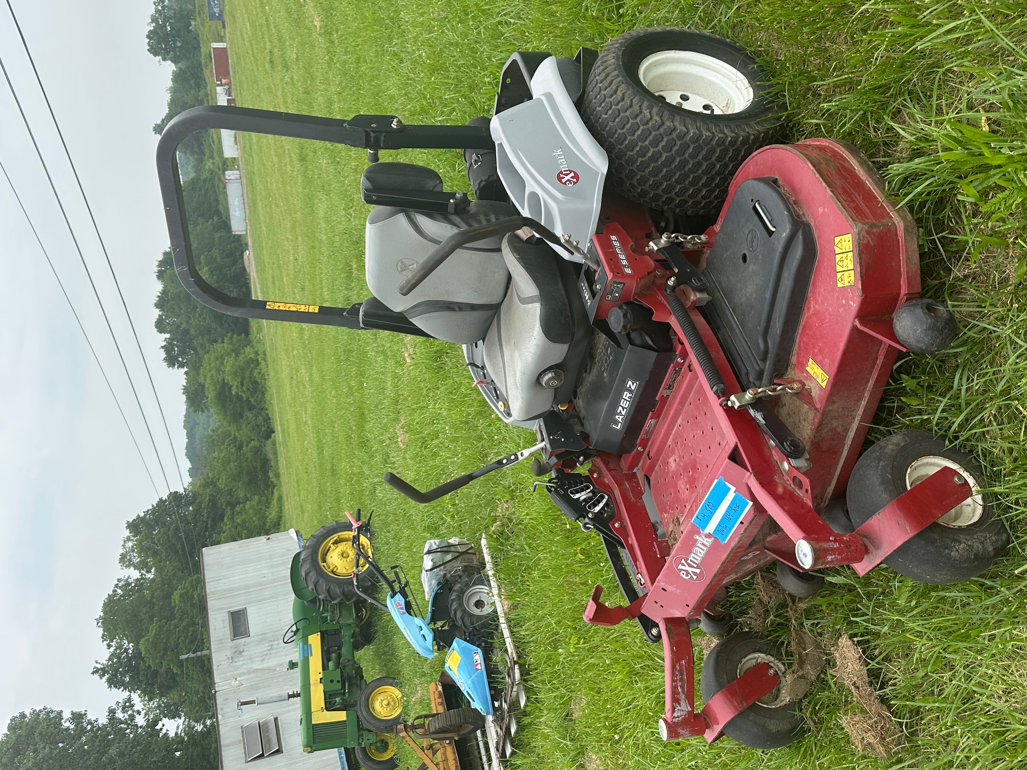 2016 EXMARK LZE742GKC604A3 - view 2 of 6