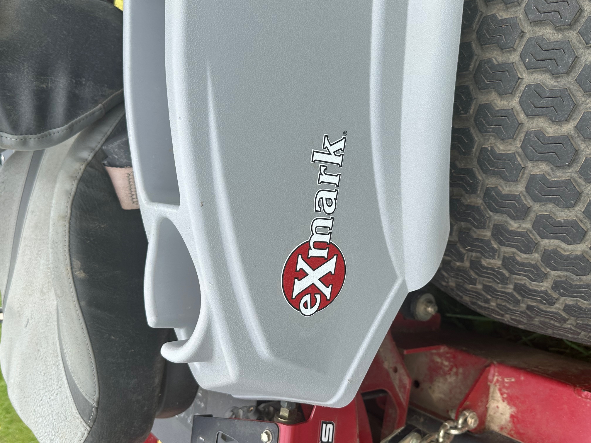 2016 EXMARK LZE742GKC604A3 - view 3 of 6