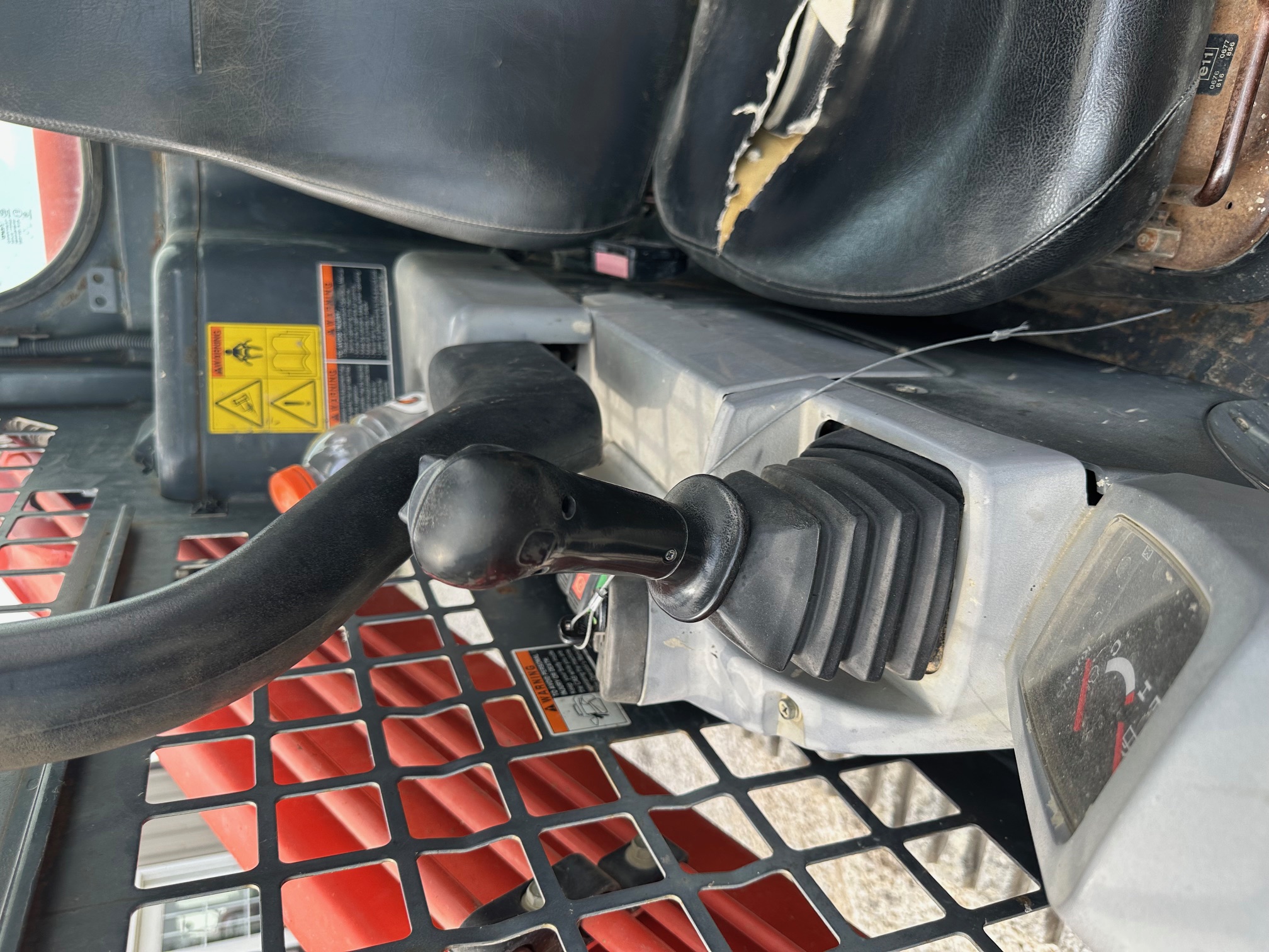 2012 KUBOTA SVL75 - view 15 of 19