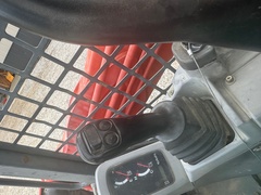 2012 KUBOTA SVL75 - Image 10