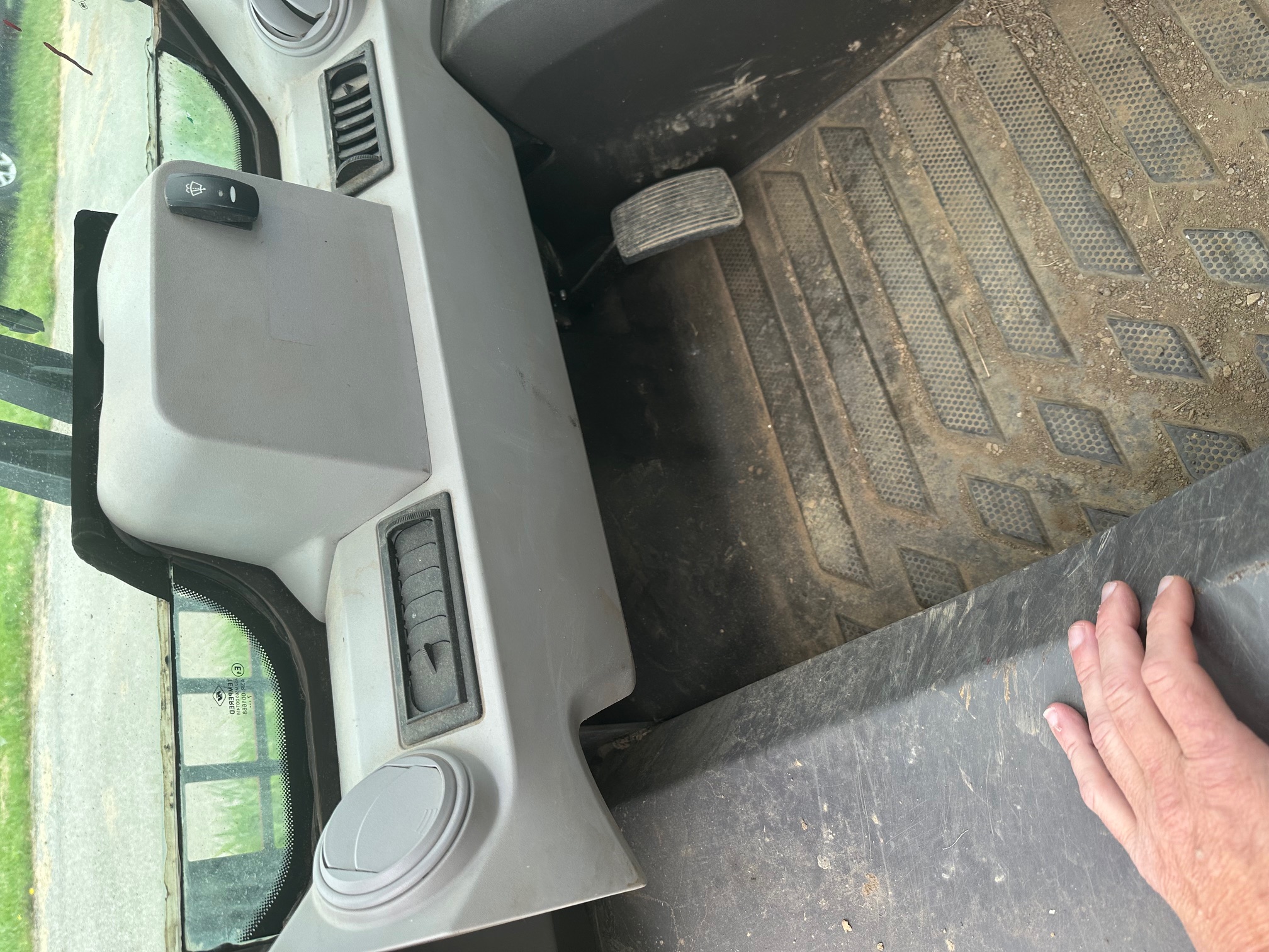 2018 VOLVO MCT135D - view 18 of 22