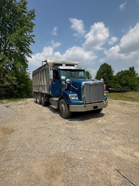 2016 FREIGHTLINER 122SD - view 2 of 18