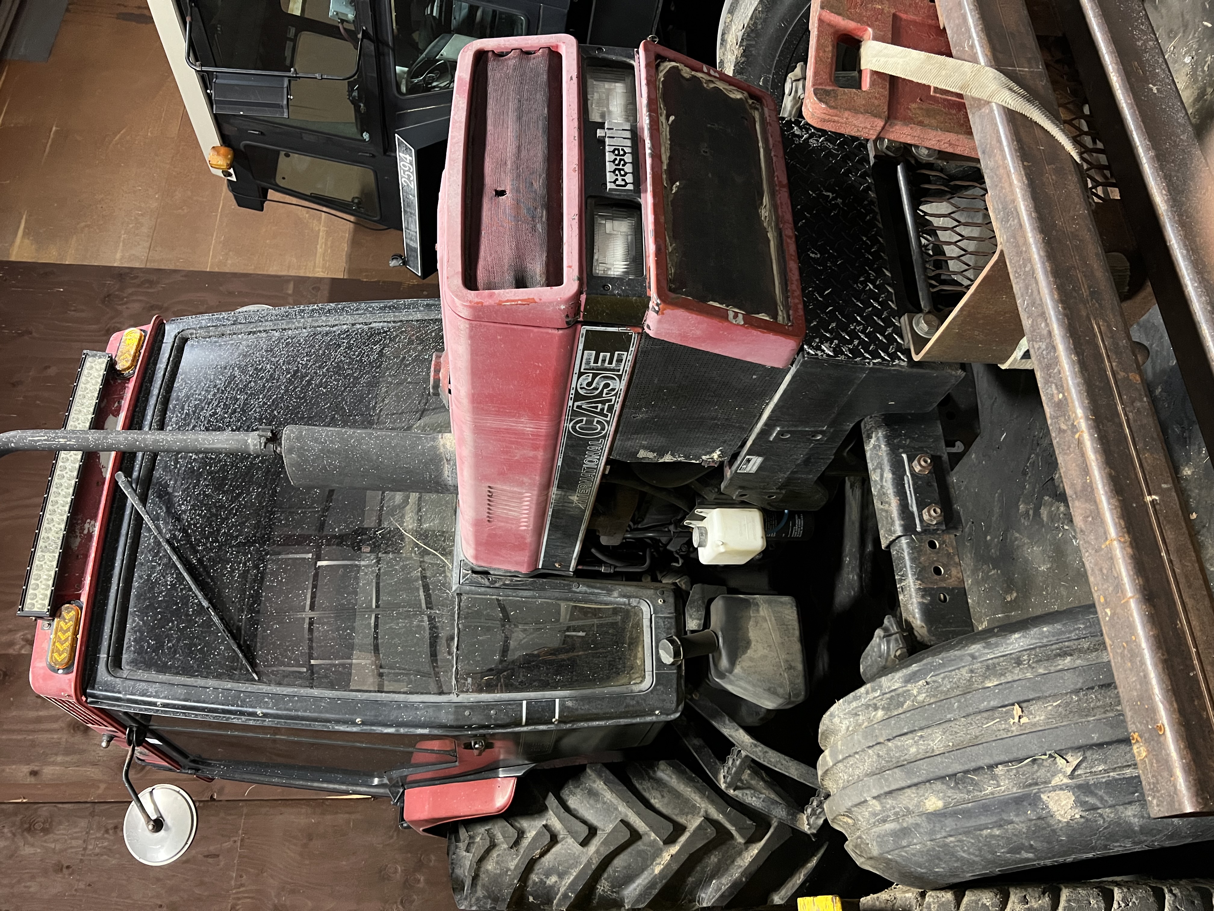 1990 CASE IH 585 - view 11 of 11