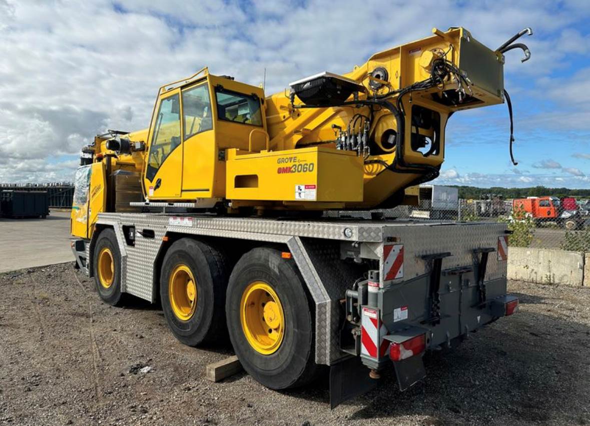 2015 GROVE GMK 3060 - Image 3