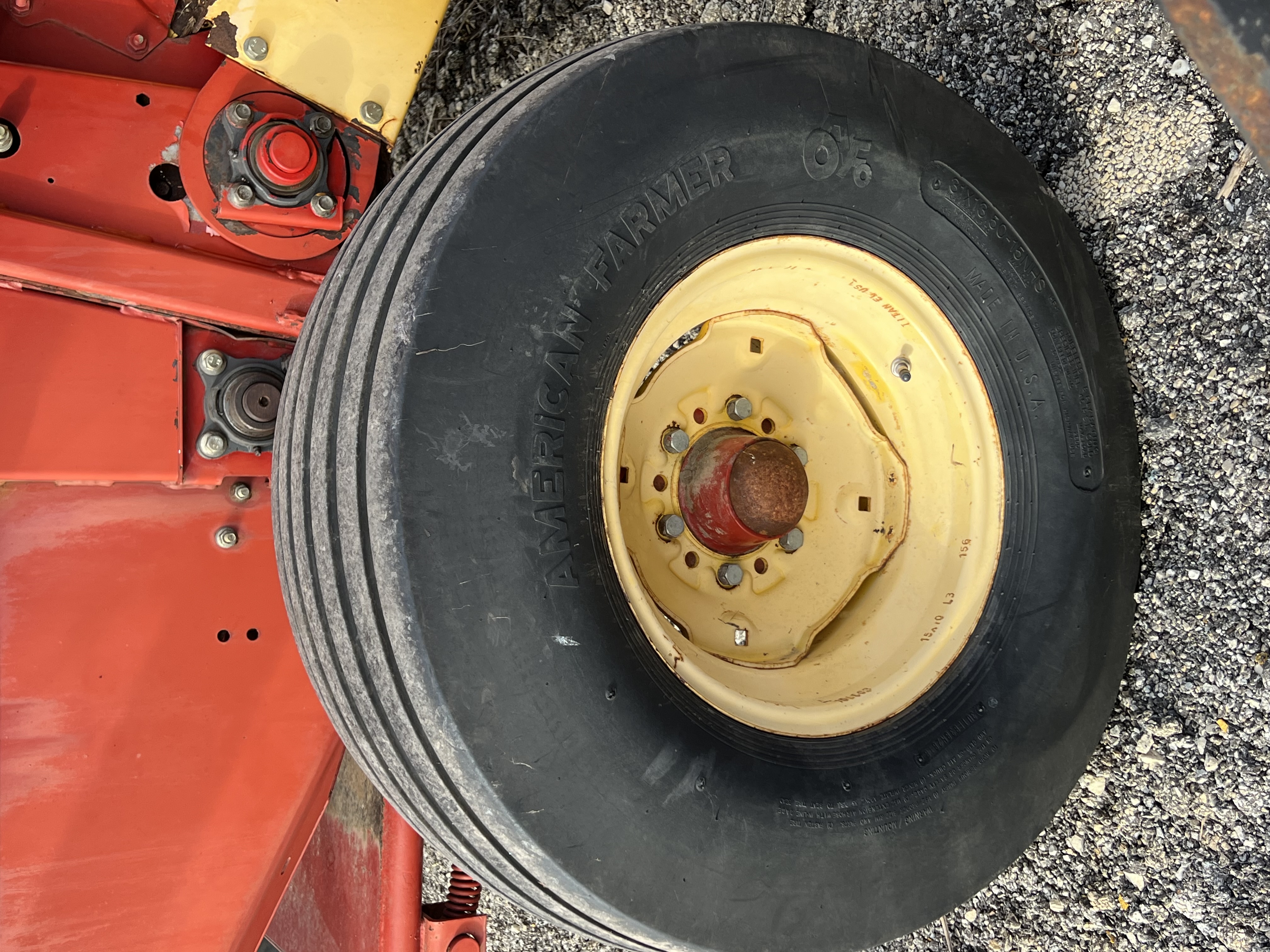 2004 NEW HOLLAND BR740 - view 5 of 14