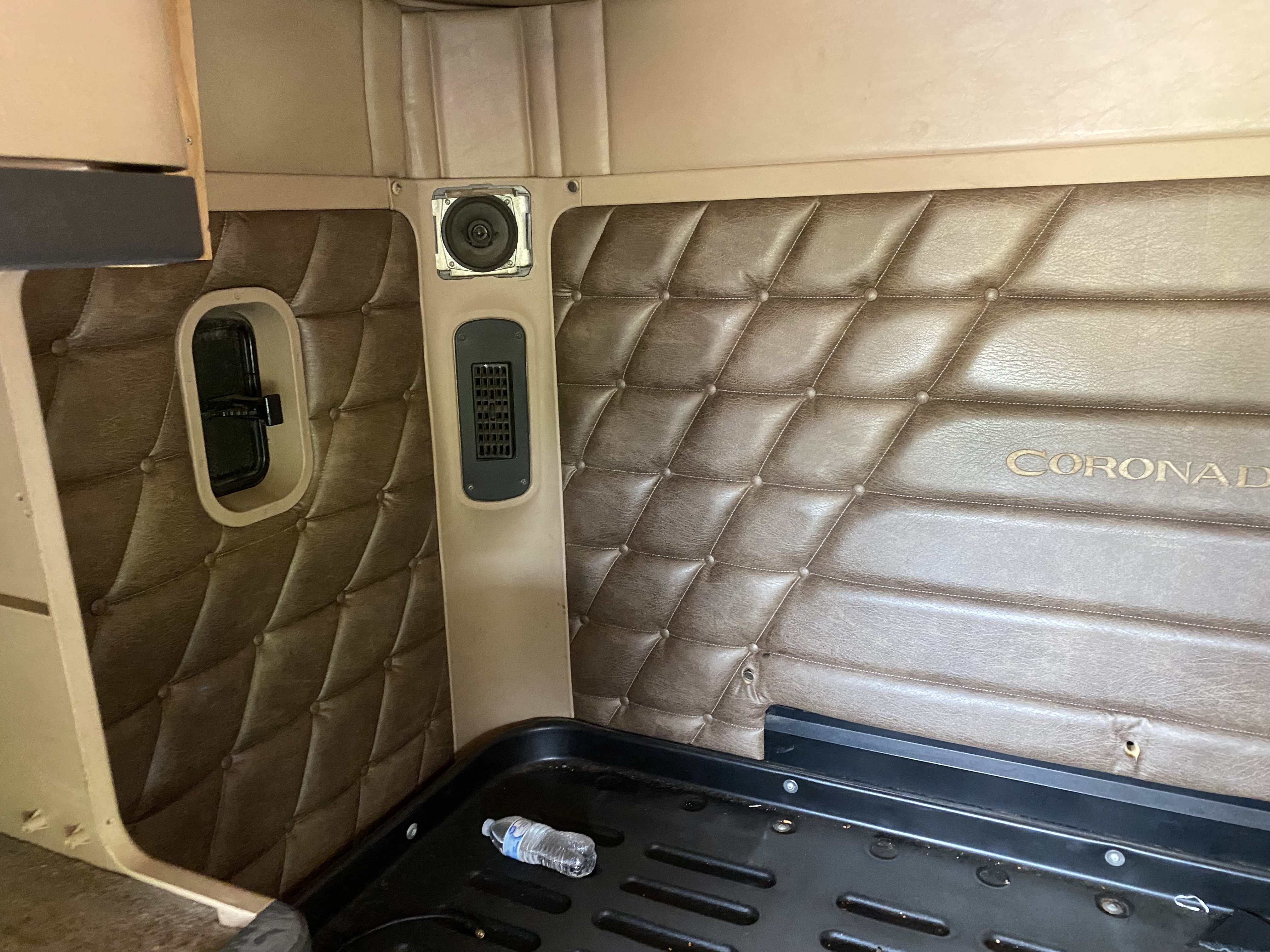 2013 FREIGHTLINER Coronado SD - view 13 of 19