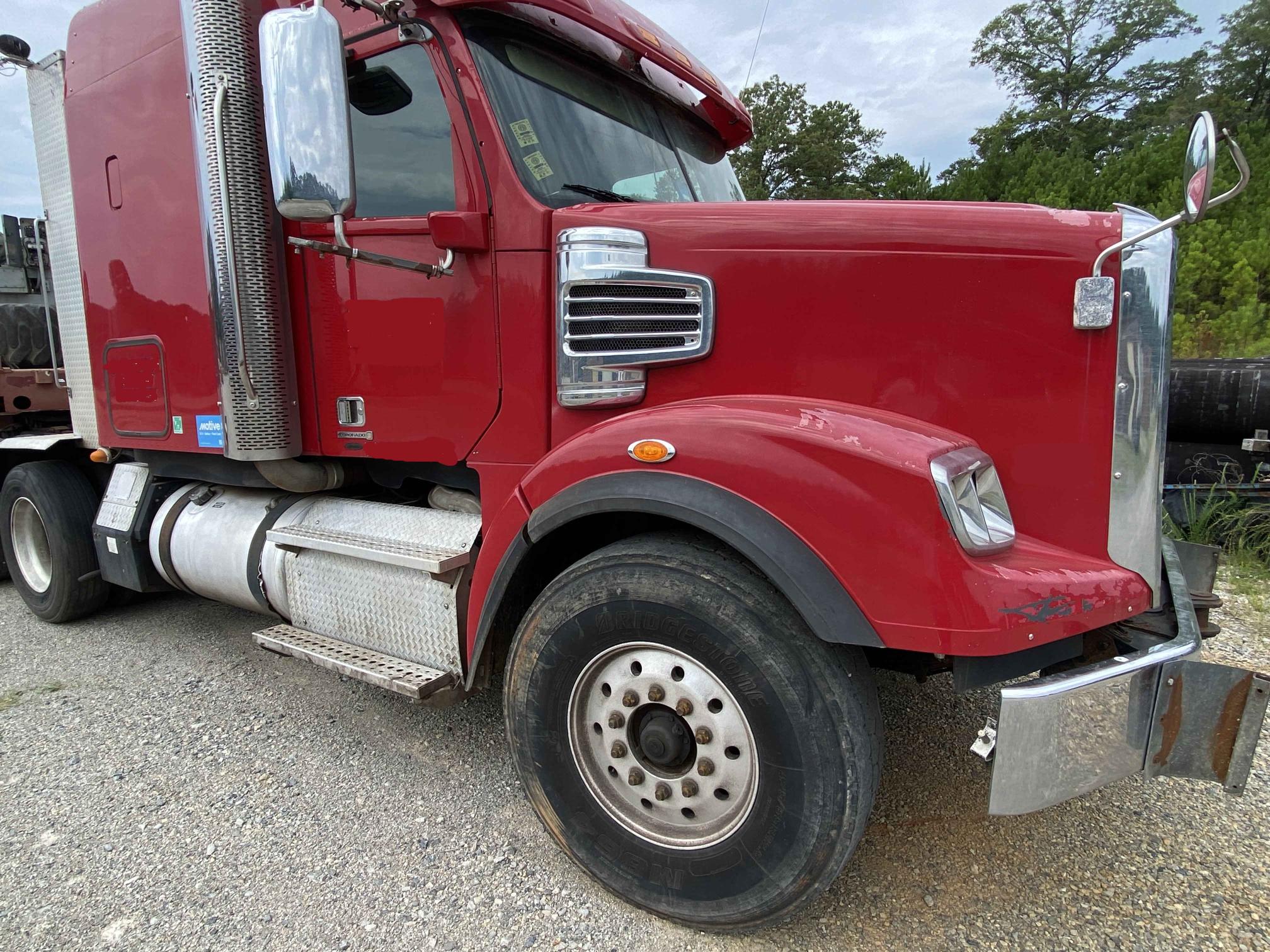 2013 FREIGHTLINER Coronado SD - Image 3