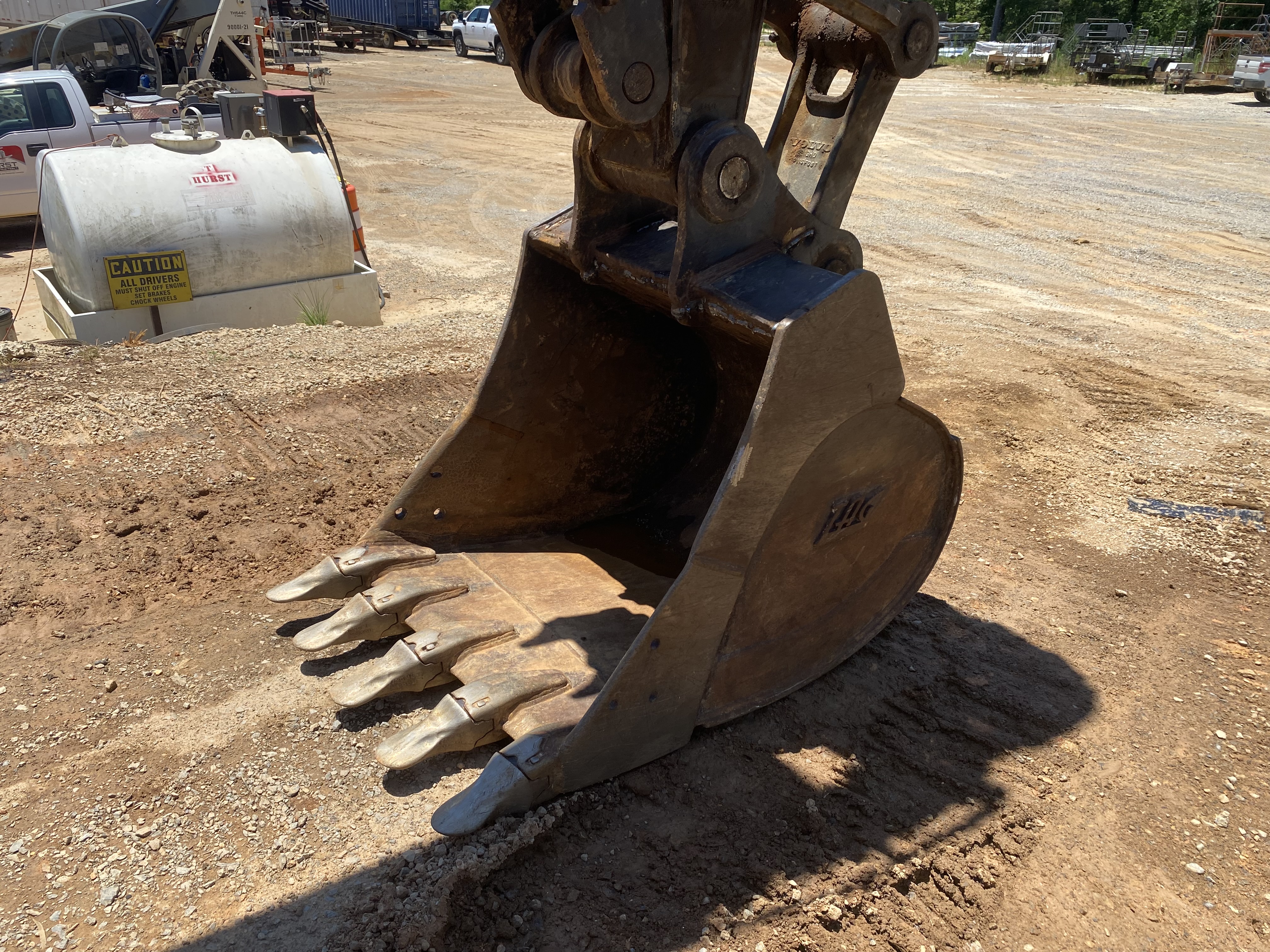 2016 VOLVO EC220E - Image 3