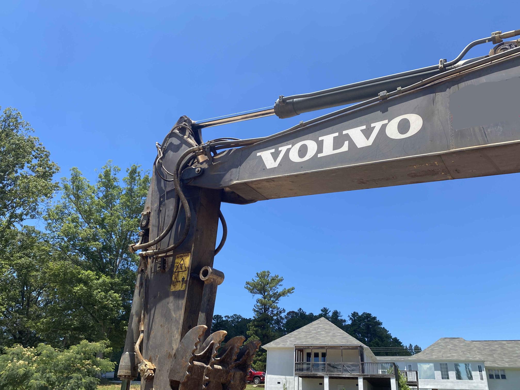 2016 VOLVO EC220E - Image 4