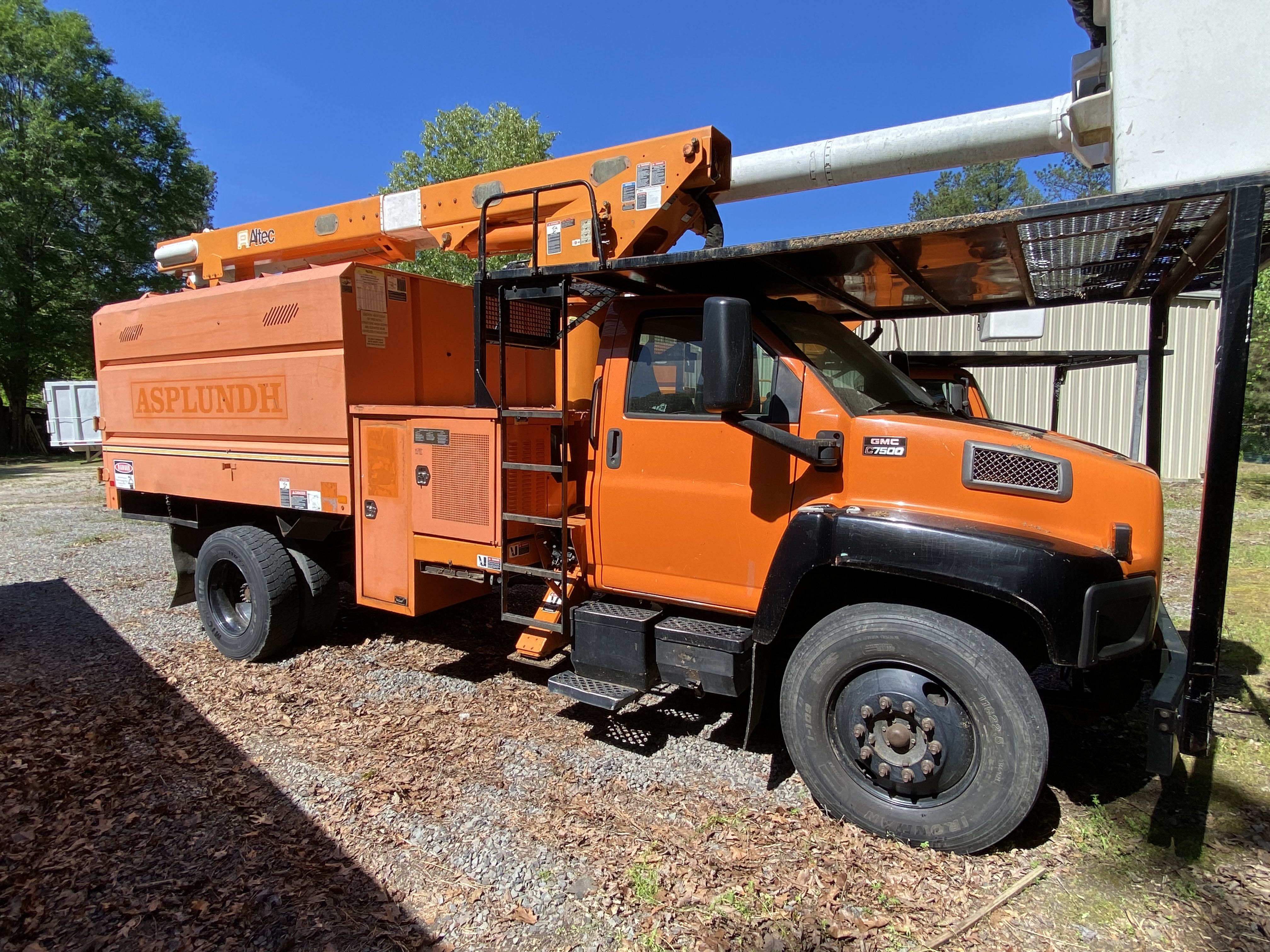 2009 GMC C7500 - Image 4