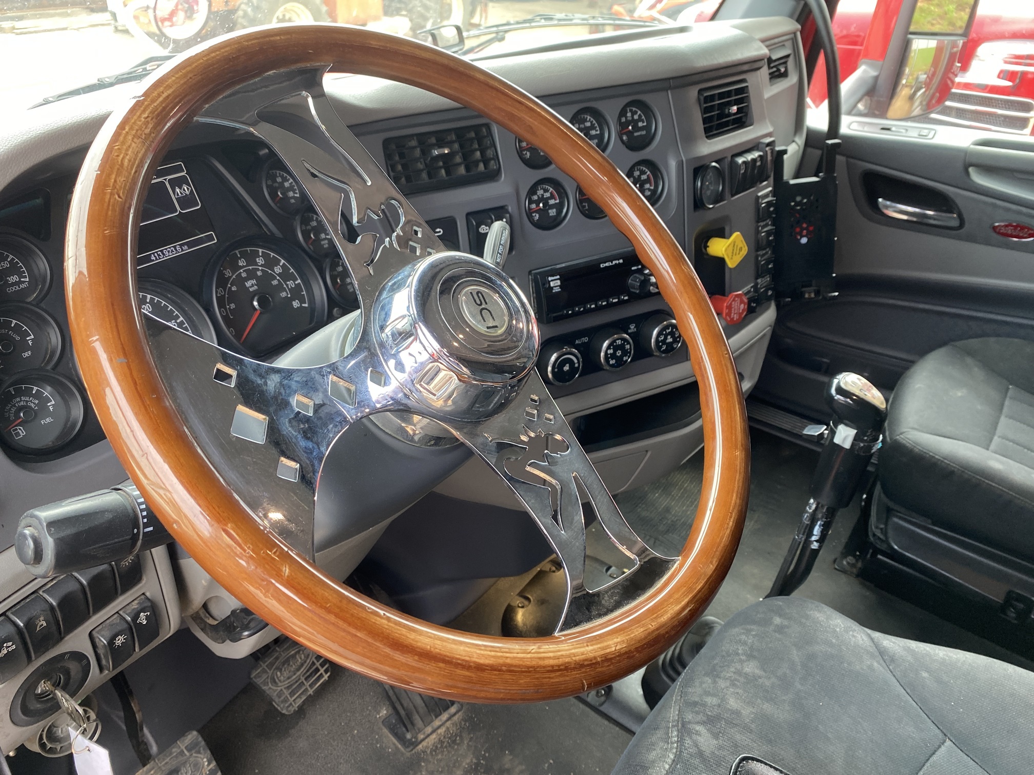 2017 PETERBILT 567 - Image 12